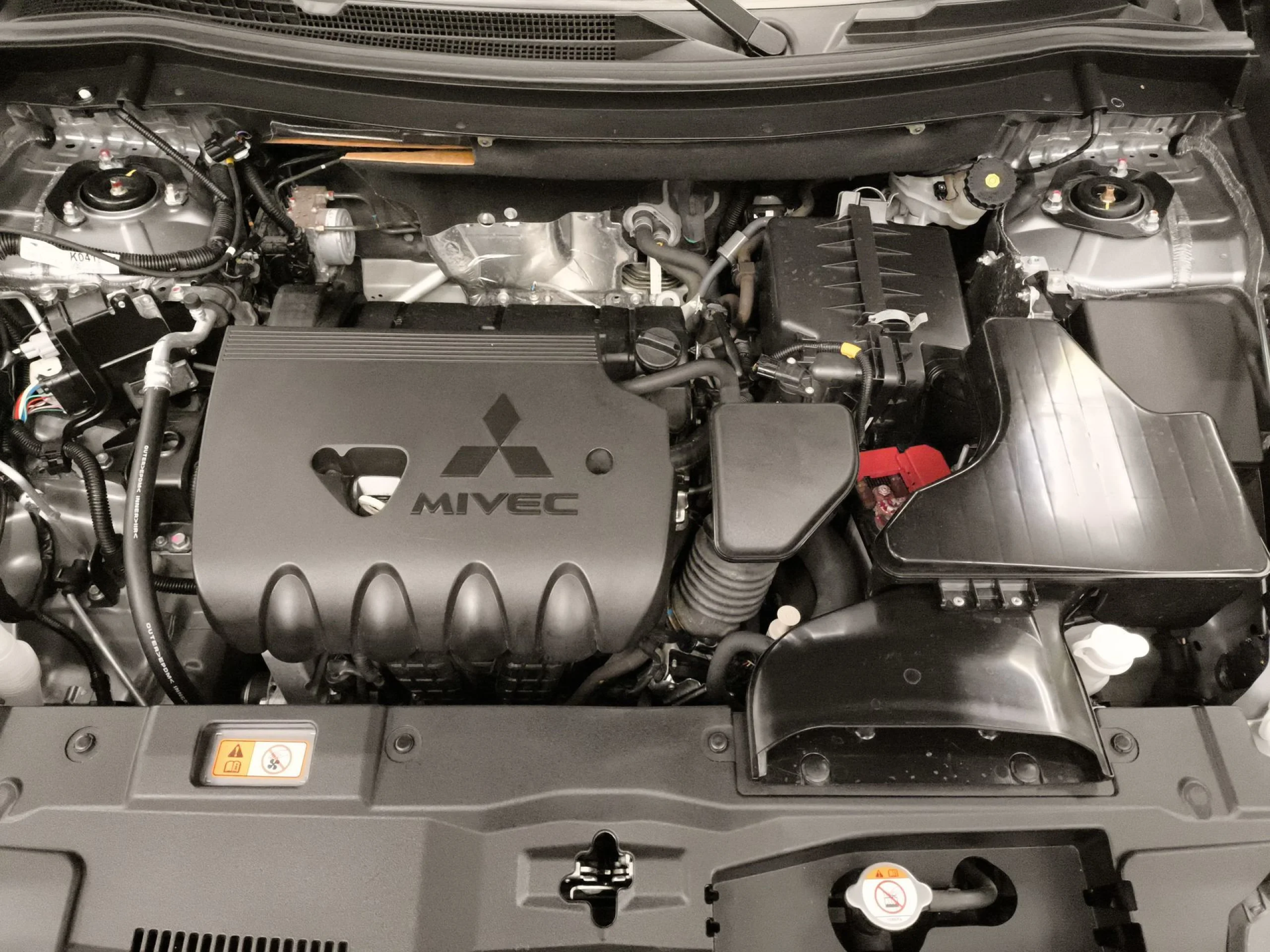 Mitsubishi Outlander 200 MPI Motion 2WD CVT 110 kW (150 CV) - Foto 21