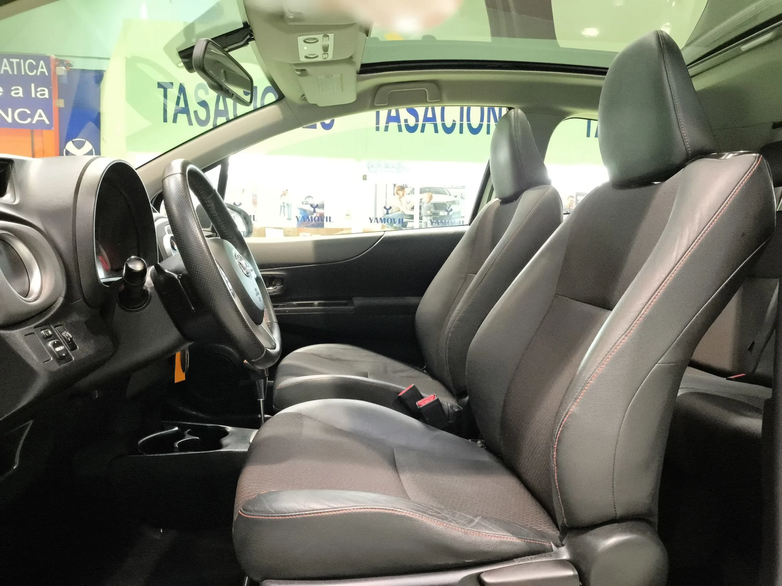 Toyota Yaris 100 MultiDrive Sport 73 kW (99 CV) - Foto 8