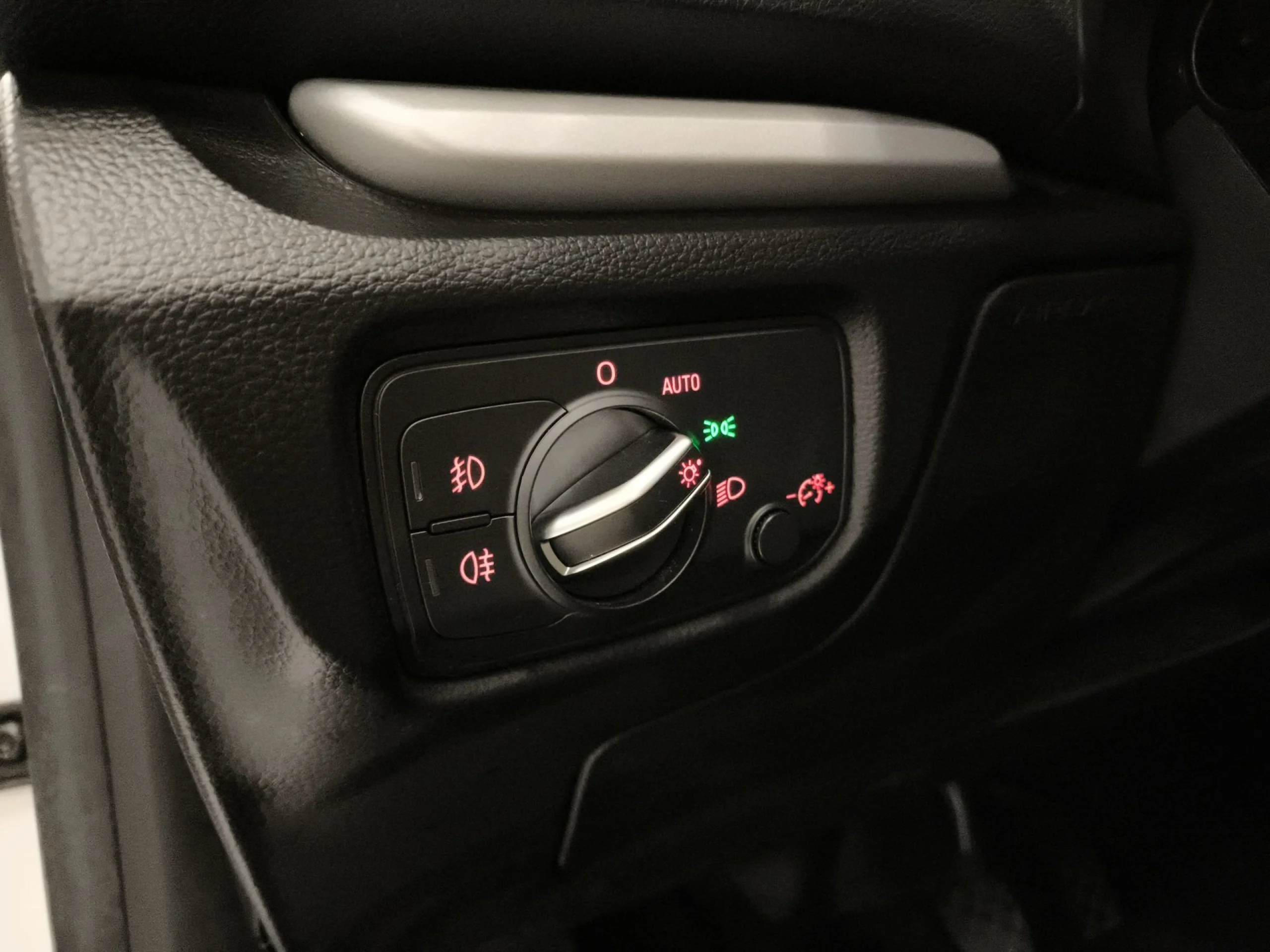 Audi A3 Cabrio Ambition 1.6 TDI clean diesel 81 kW (110 CV) - Foto 12