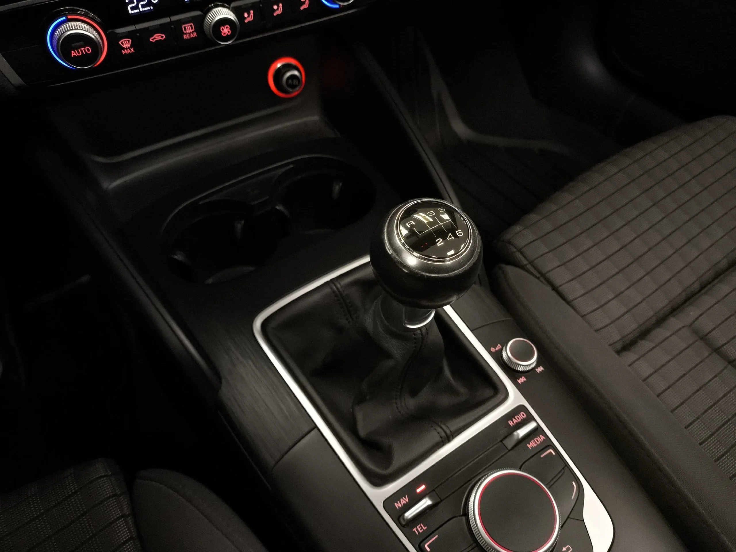 Audi A3 Cabrio Ambition 1.6 TDI clean diesel 81 kW (110 CV) - Foto 20