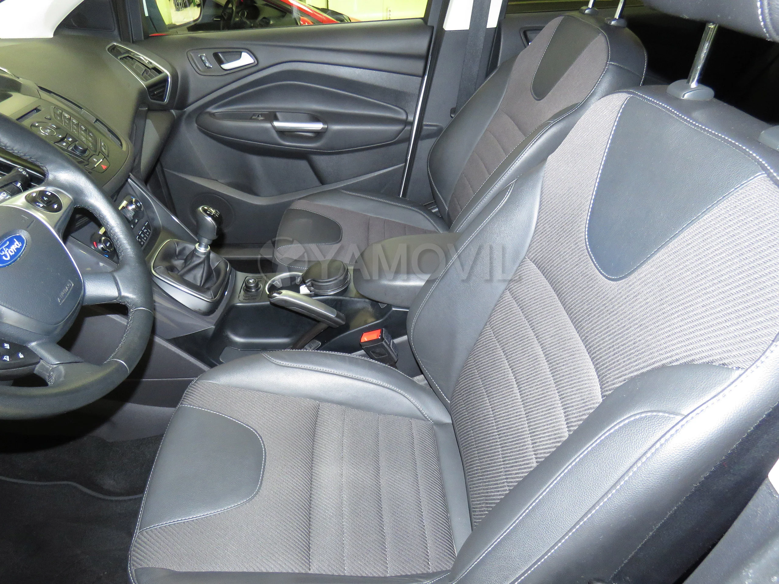 Ford Kuga TDCi 120CV 4X2 TIYANIUM - Foto 18