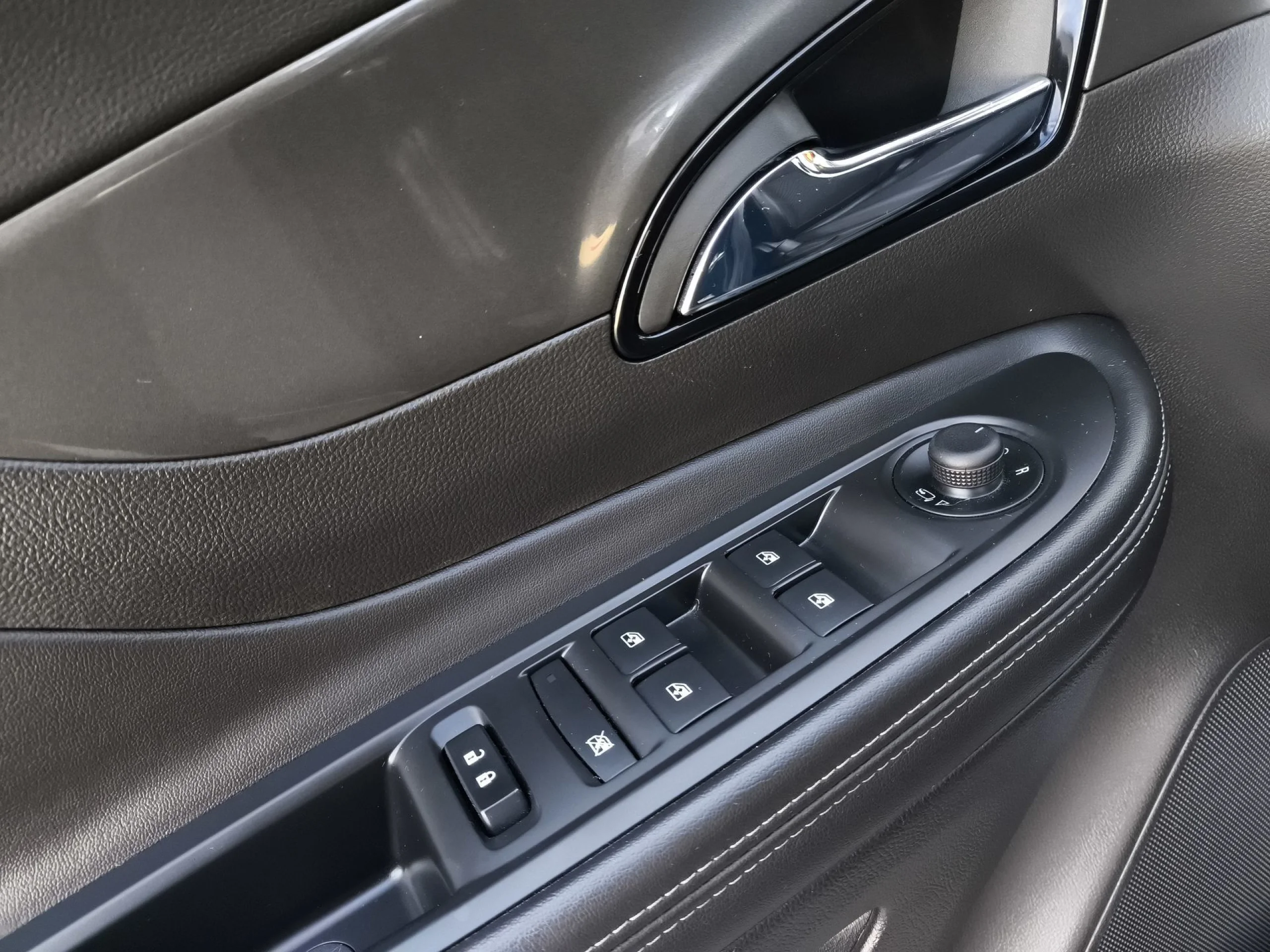 Opel Mokka X 1.4 Turbo SANDS Excellence 4X2 103 kW (140 CV) - Foto 10