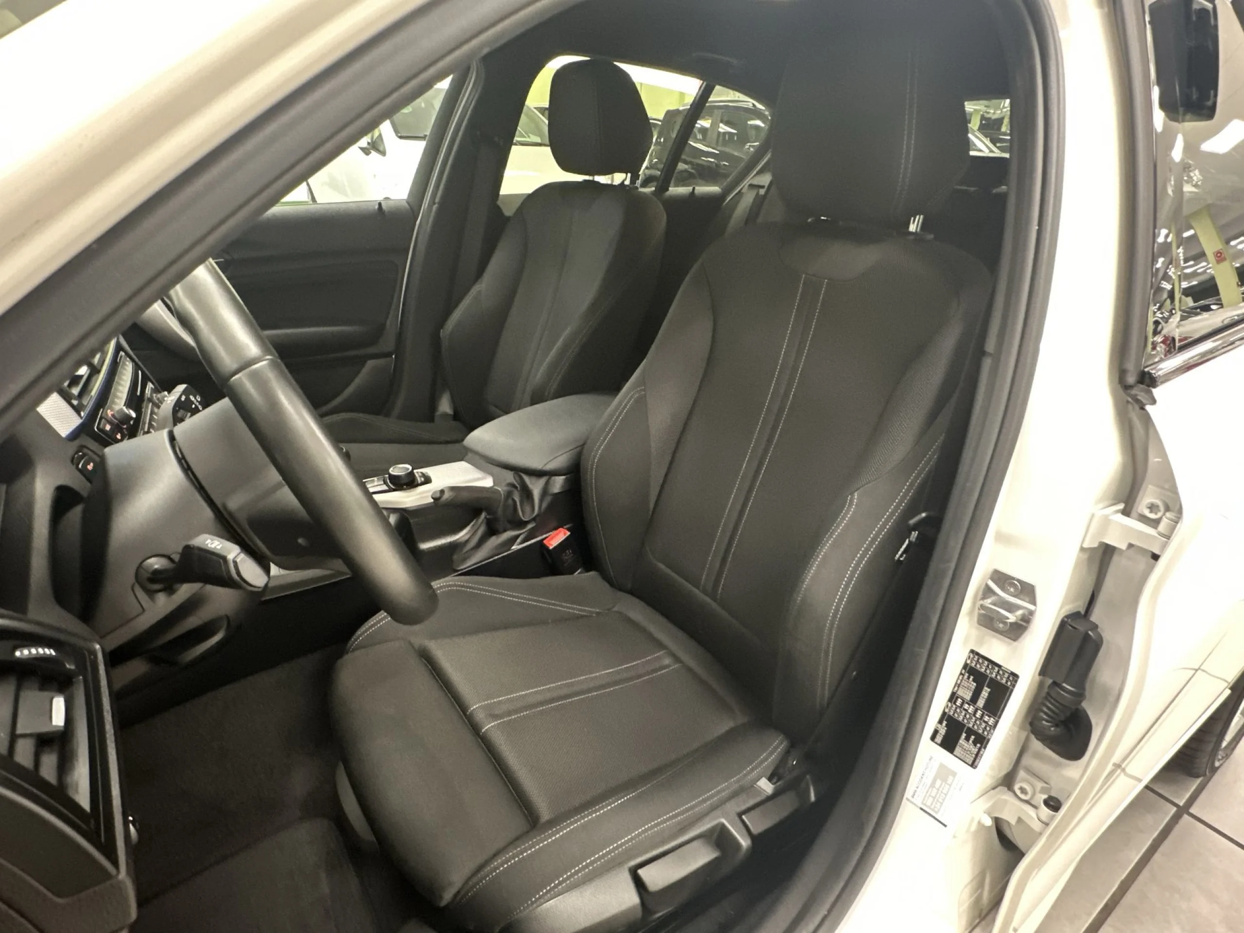 BMW Serie 1 118i 100 kW (136 CV) - Foto 8