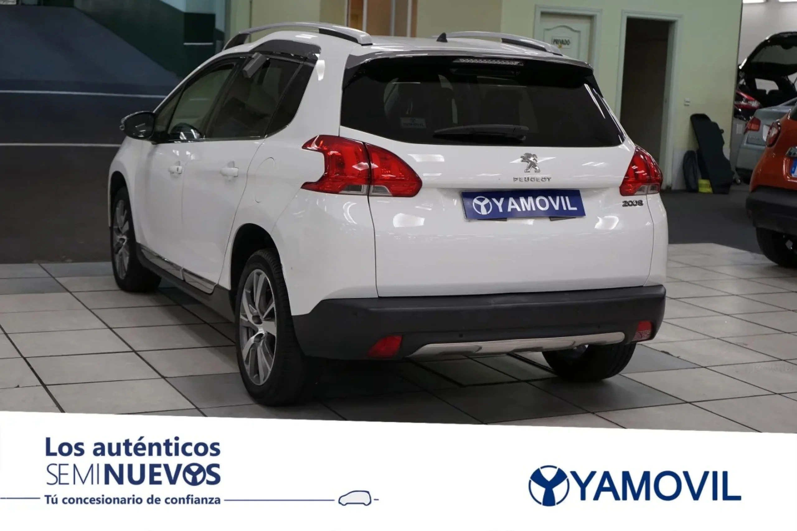 Peugeot 2008 SUV VTI 120 Allure 88 kW (120 CV) - Foto 6