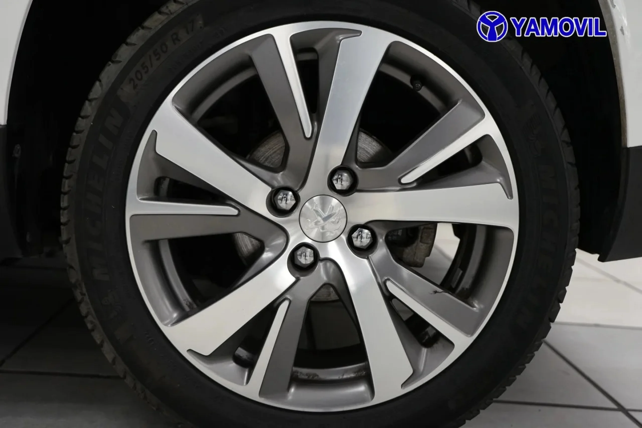 Peugeot 2008 SUV VTI 120 Allure 88 kW (120 CV) - Foto 10