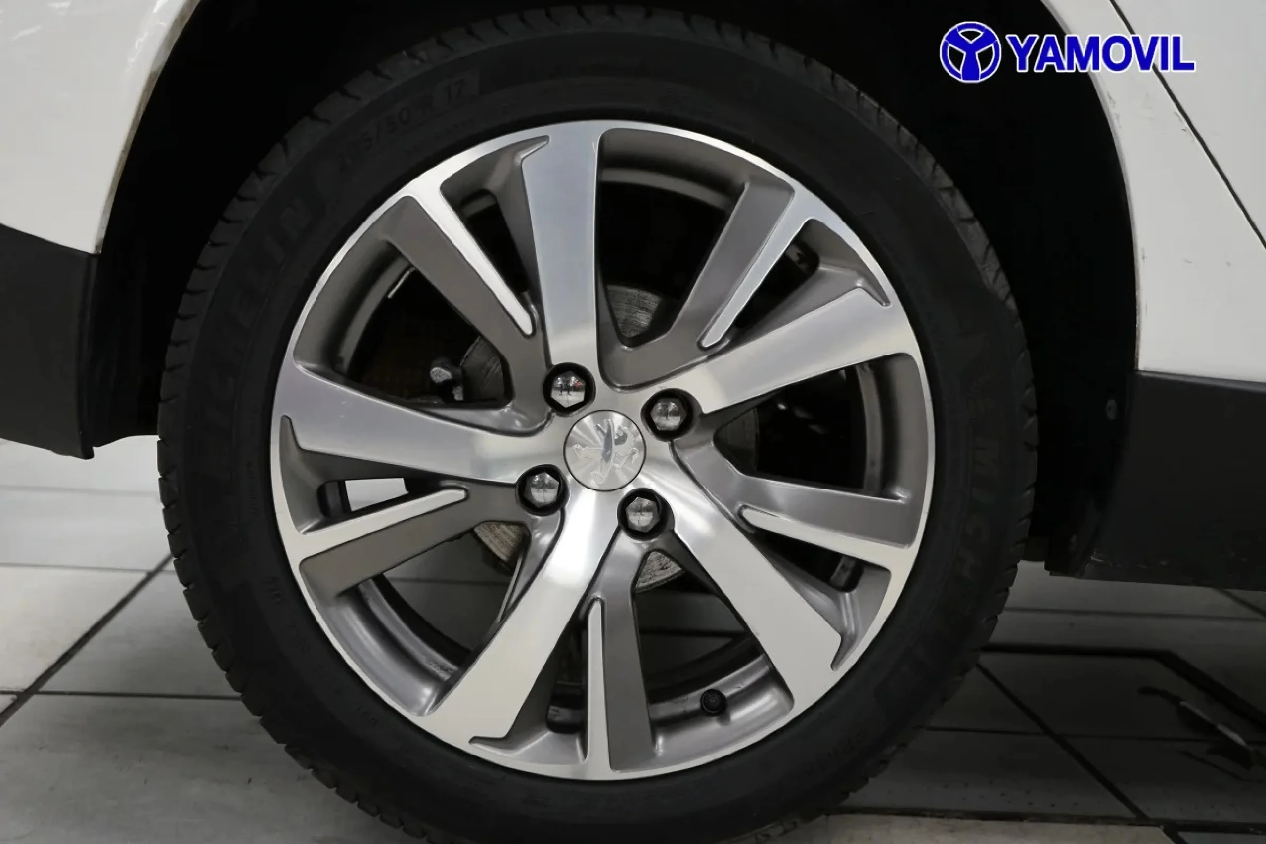Peugeot 2008 SUV VTI 120 Allure 88 kW (120 CV) - Foto 12