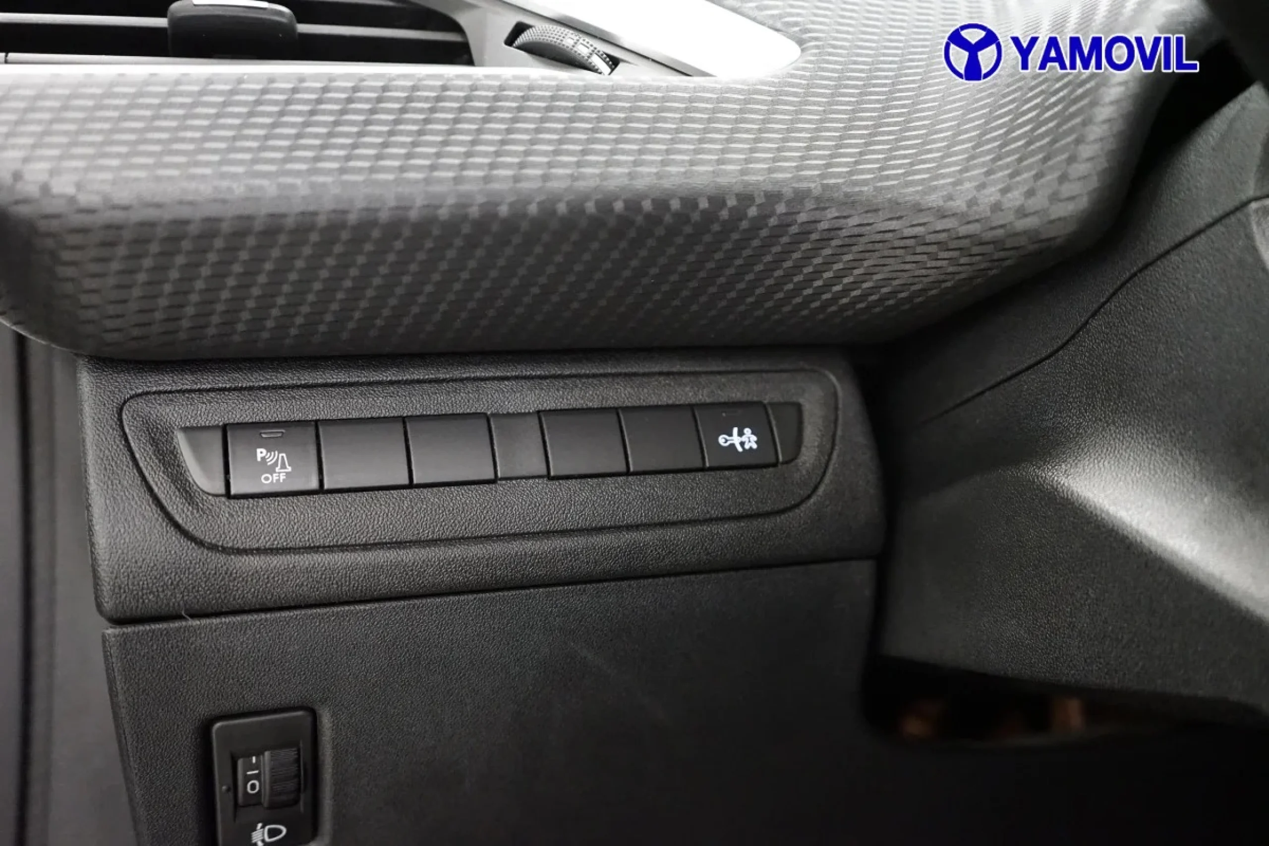 Peugeot 2008 SUV VTI 120 Allure 88 kW (120 CV) - Foto 29