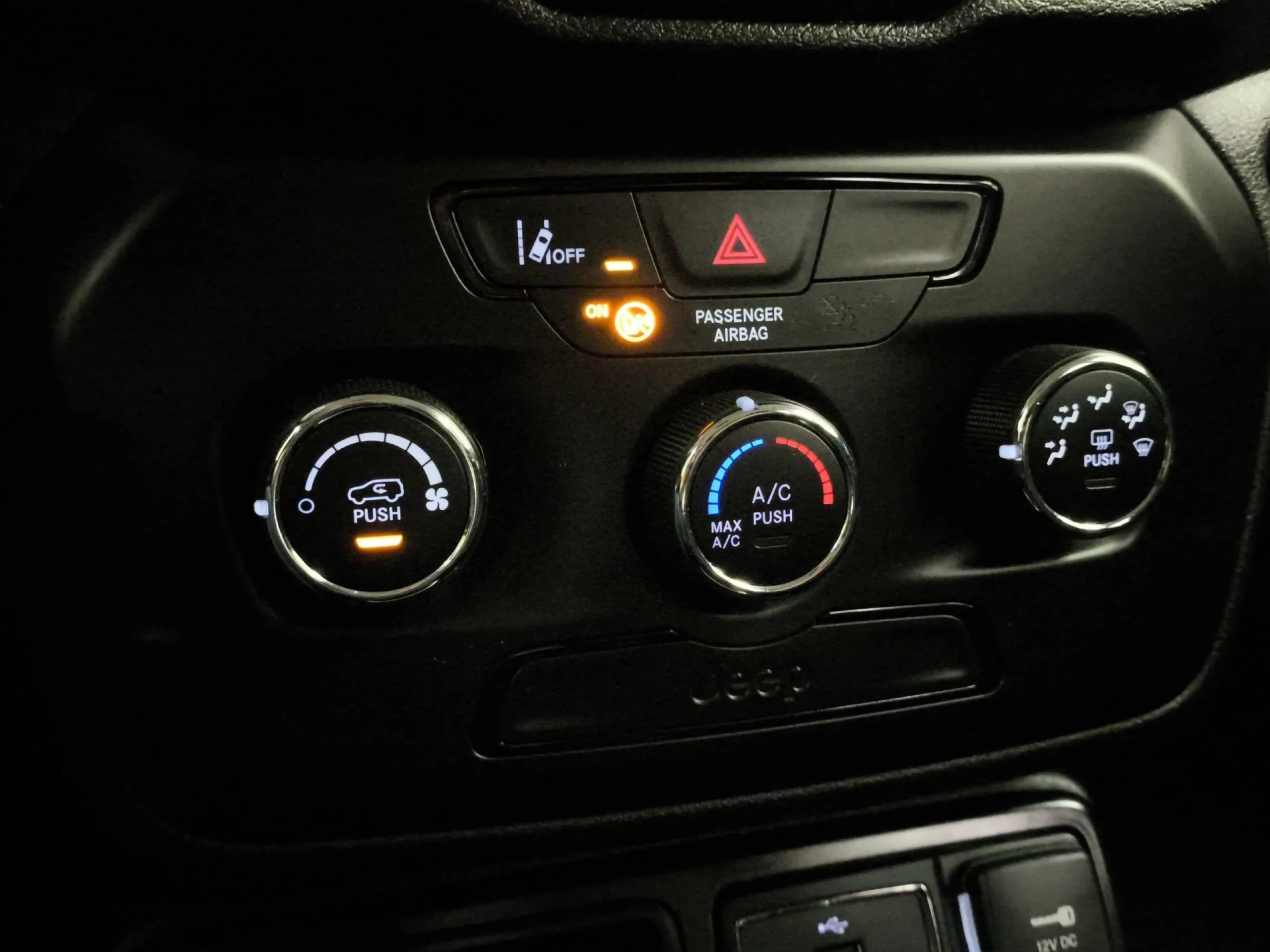 Jeep Renegade 1.0G Sport 4x2 88 kW (120 CV) - Foto 24