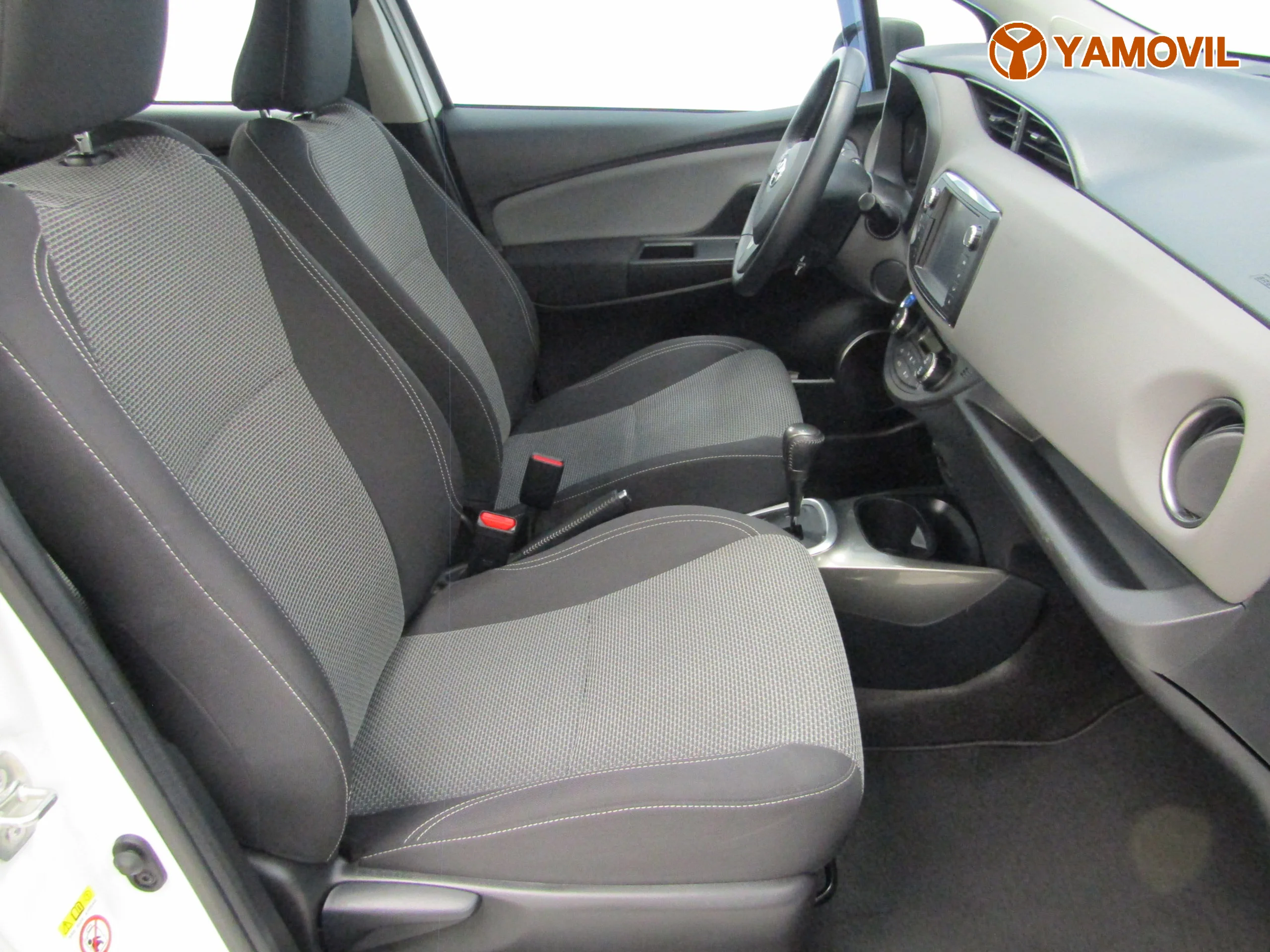 Toyota Yaris ACTIVE HIBRIDO 1.5 100CV  AUTOMATICO - Foto 13