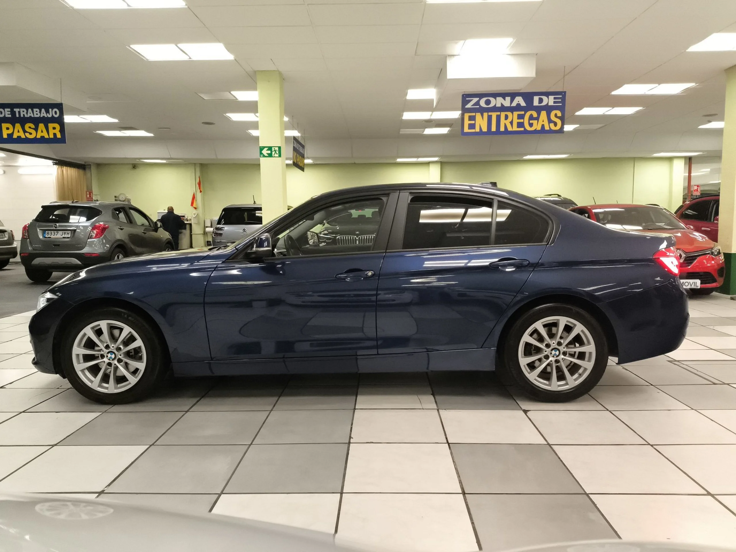 BMW Serie 3 320d 140 kW (190 CV) - Foto 4