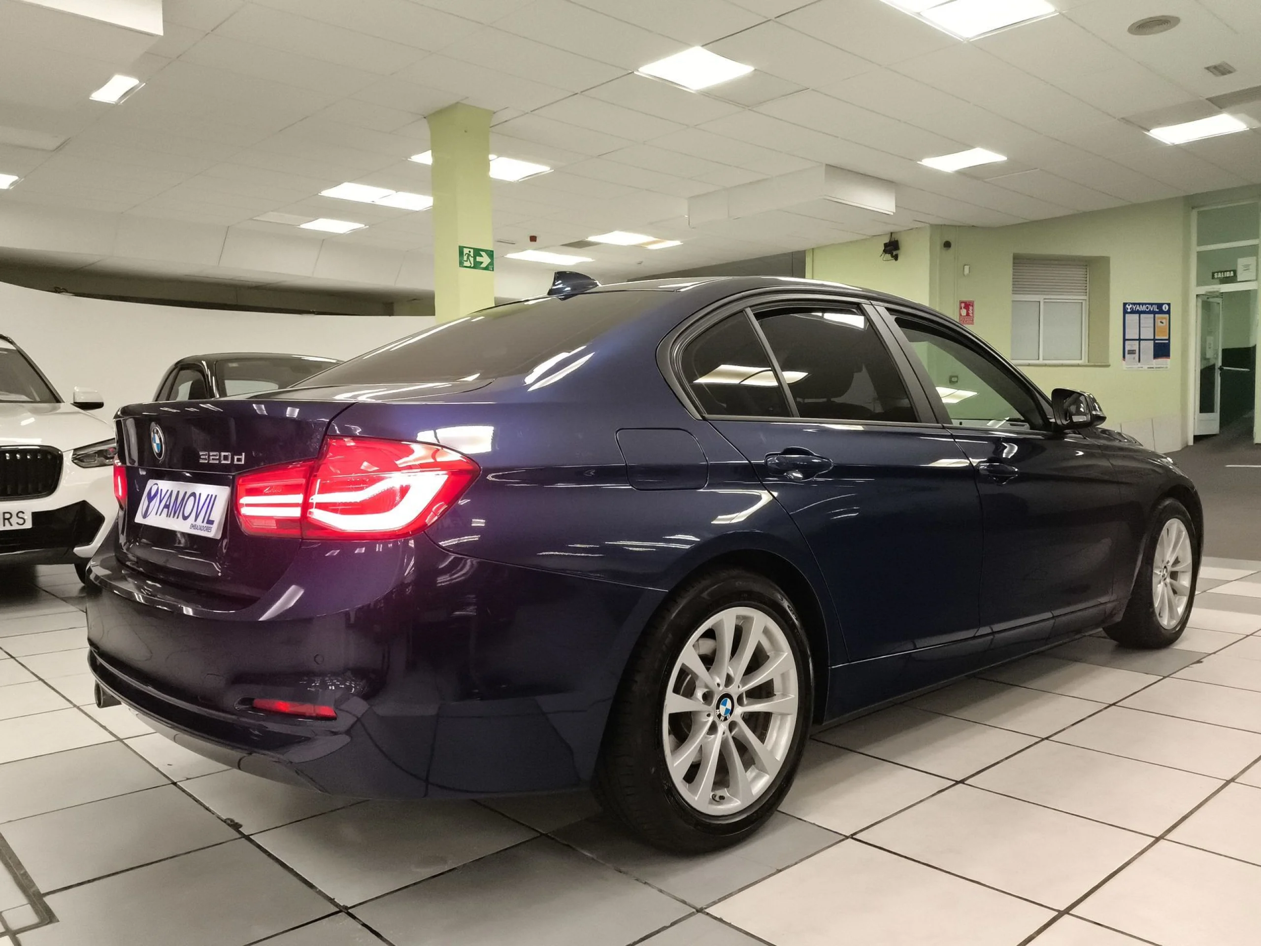 BMW Serie 3 320d 140 kW (190 CV) - Foto 6