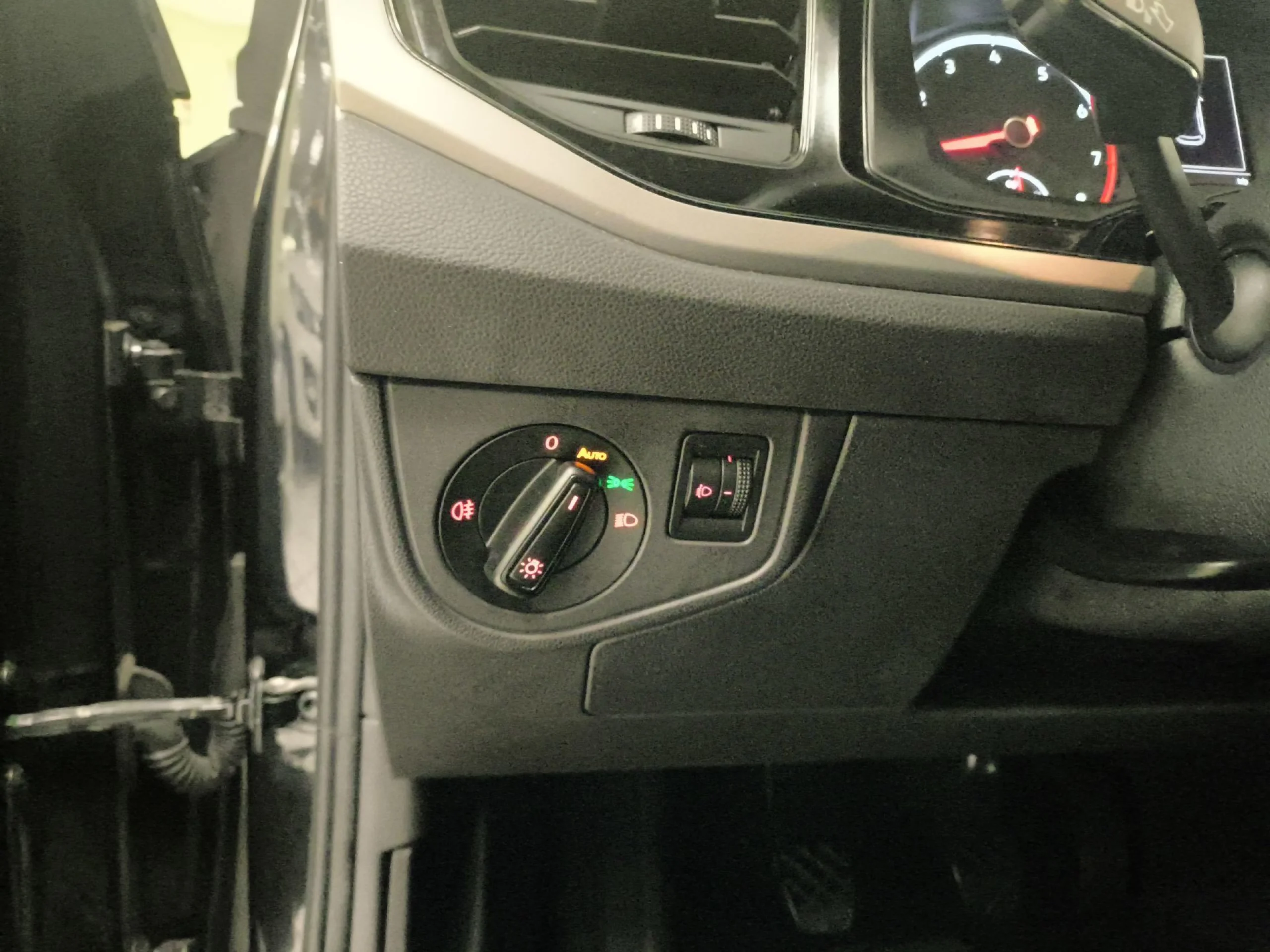 Volkswagen Polo Advance 1.0 59 kW (80 CV) - Foto 12