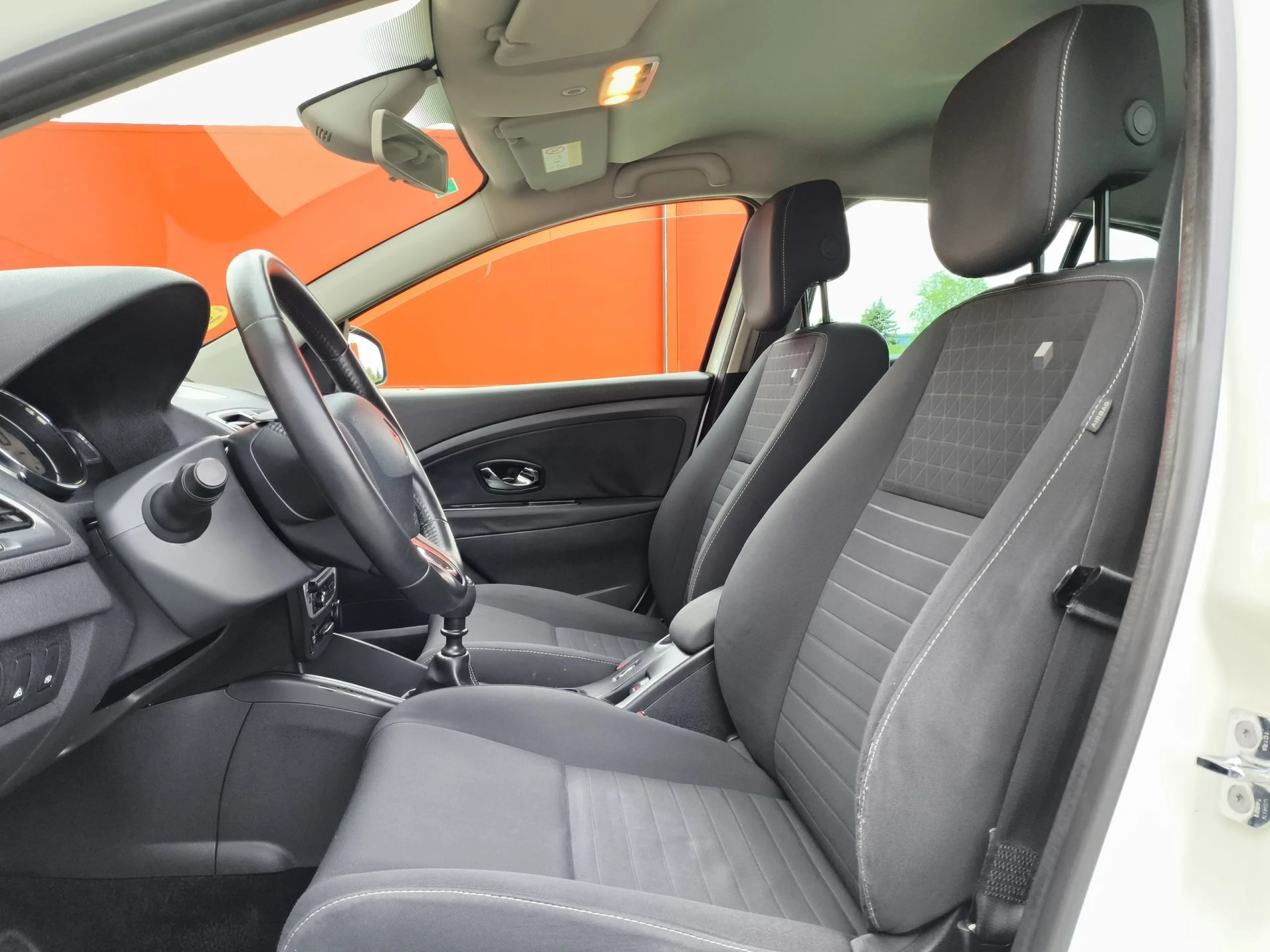 Renault Megane Limited Energy SANDS TCe 85 kW (115 CV) - Foto 8