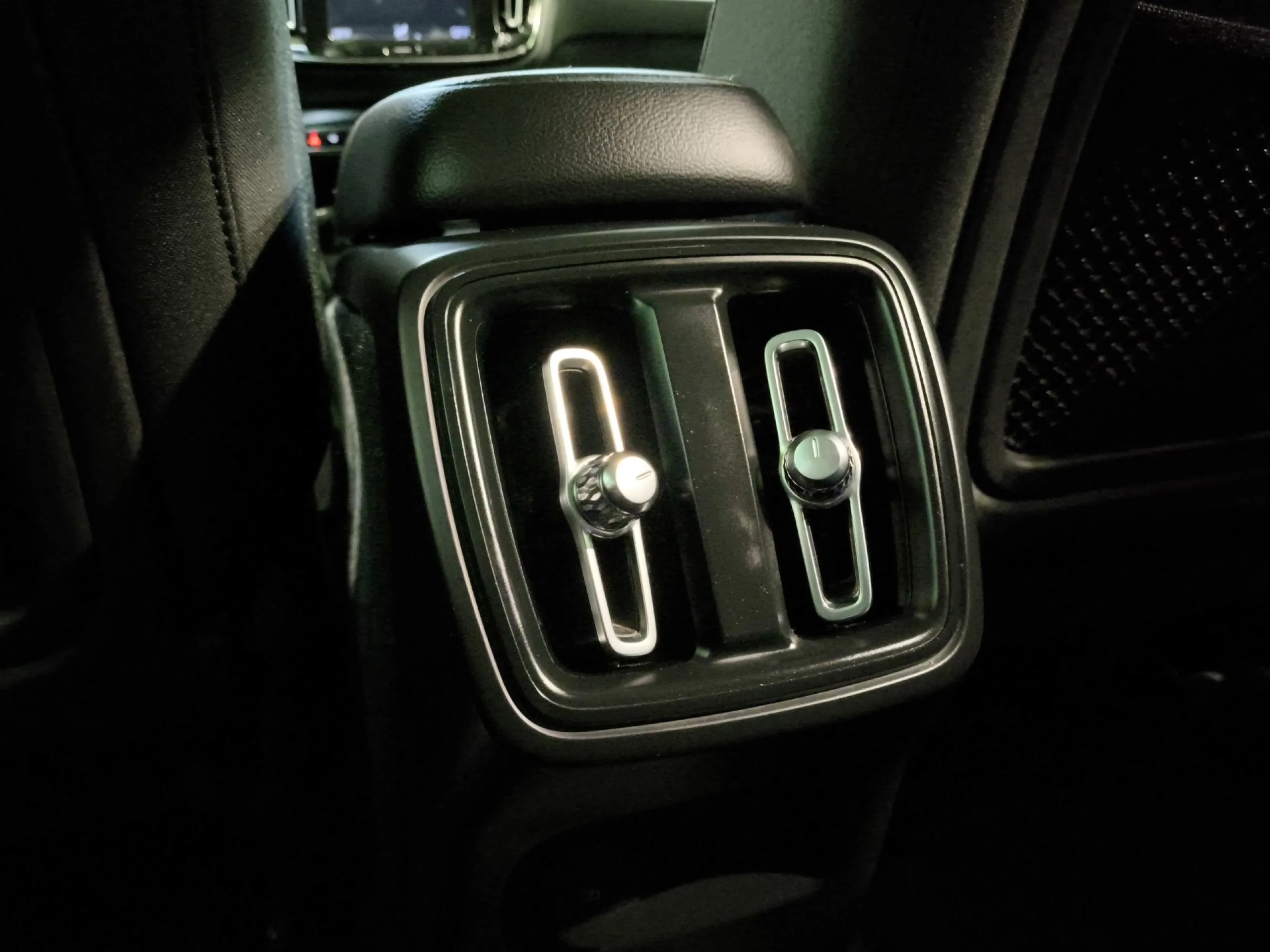 Volvo XC40 D3 Momentum 110 kW (150 CV) - Foto 23