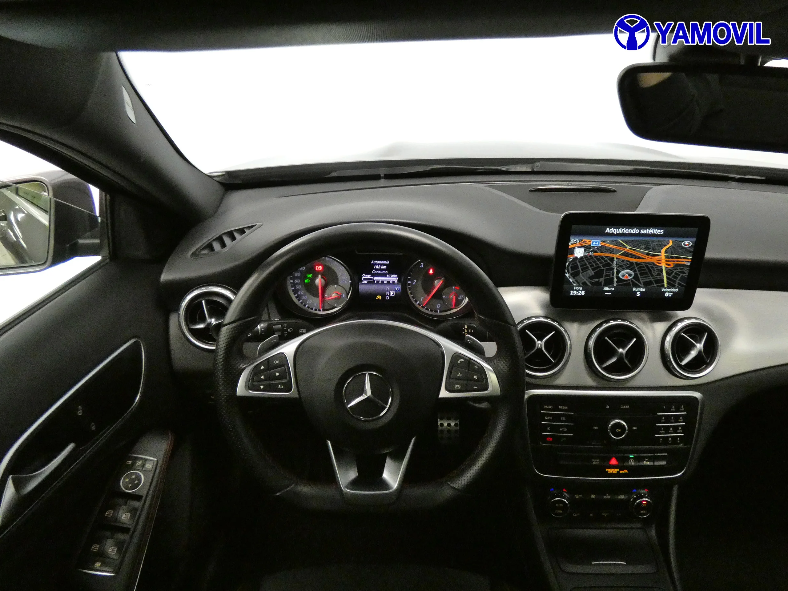 Mercedes-Benz GLA 200 200D AMG LINE - Foto 18