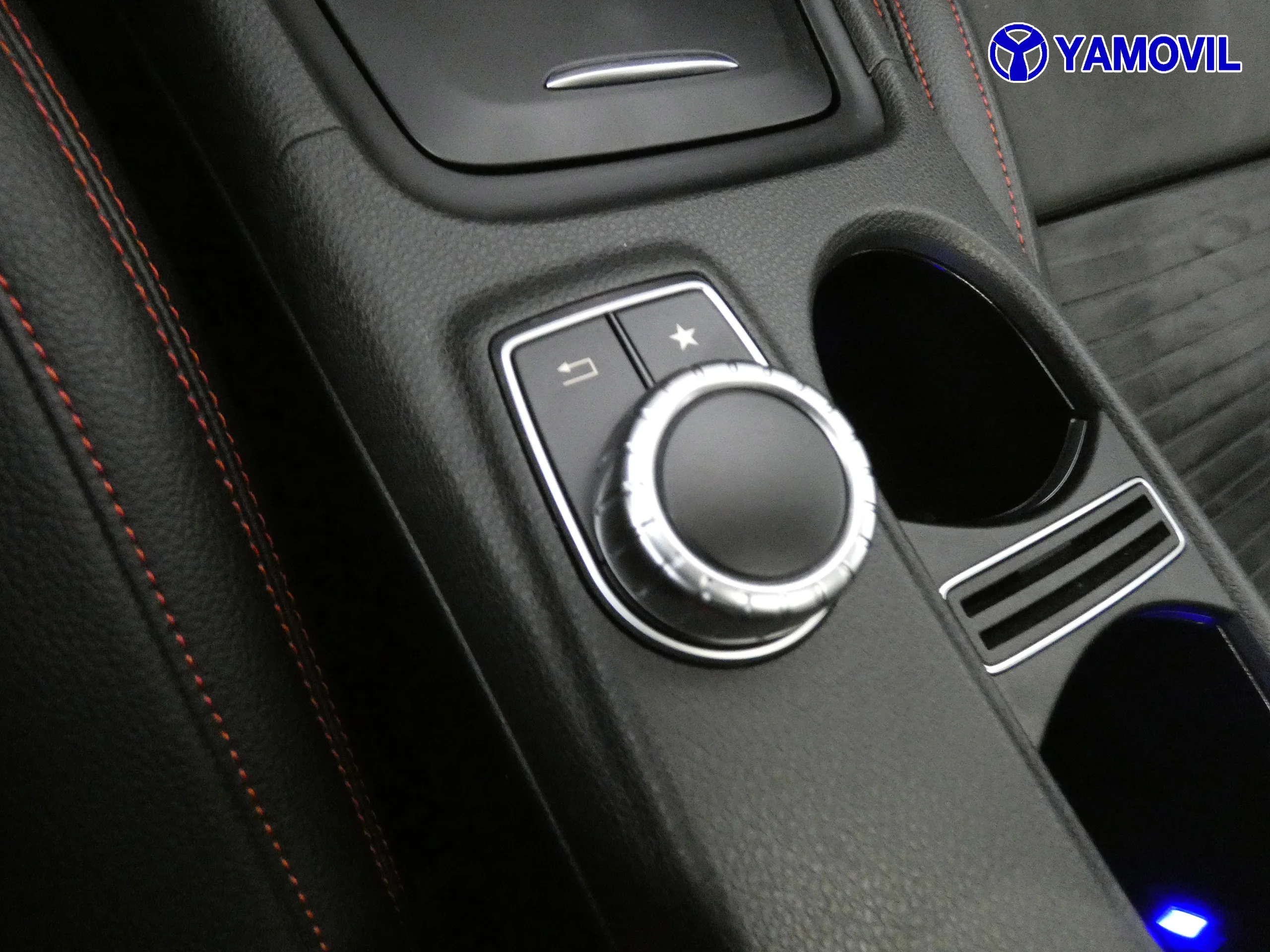 Mercedes-Benz GLA 200 200D AMG LINE - Foto 32