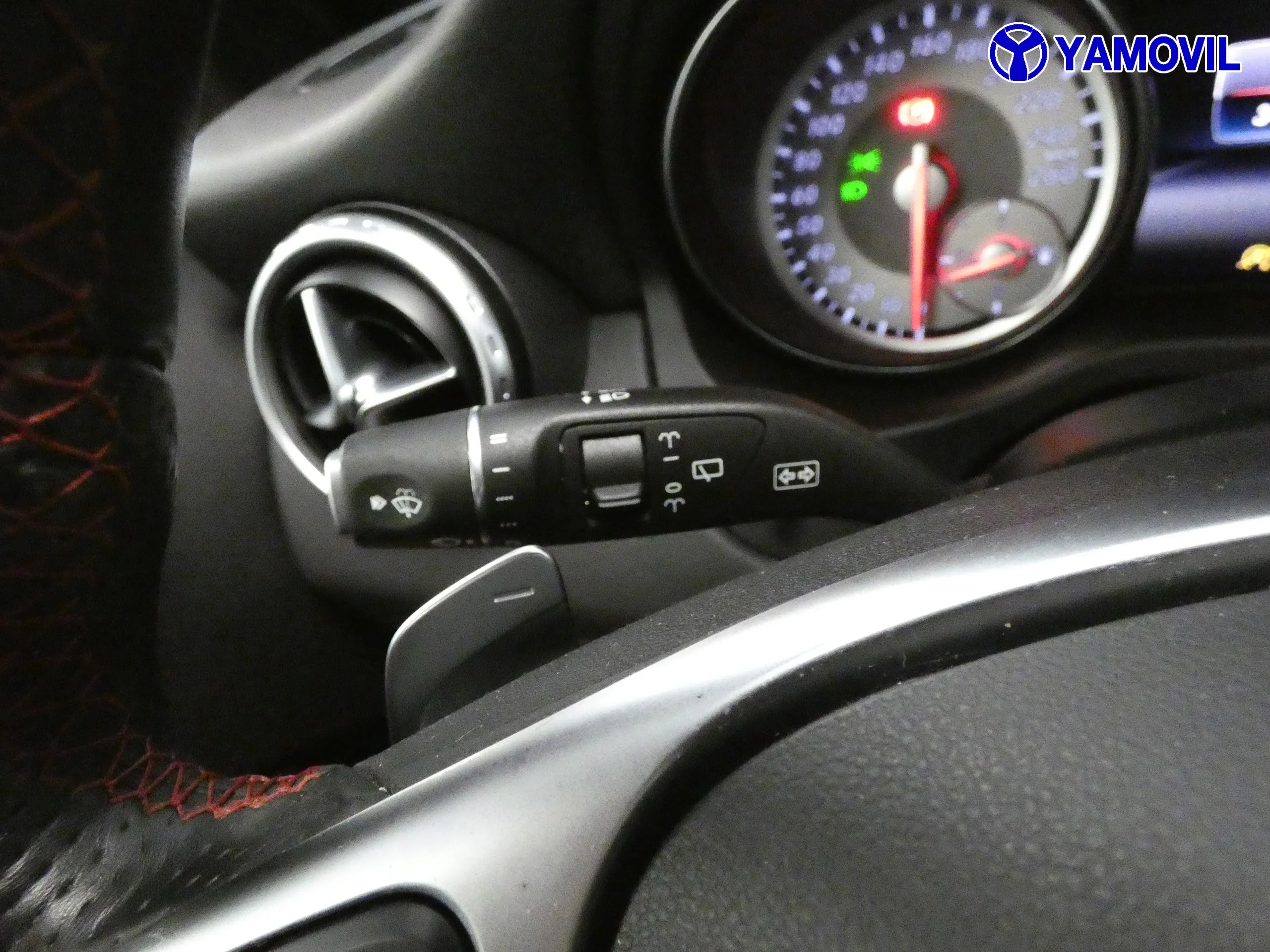 Mercedes-Benz GLA 200 200D AMG LINE - Foto 37