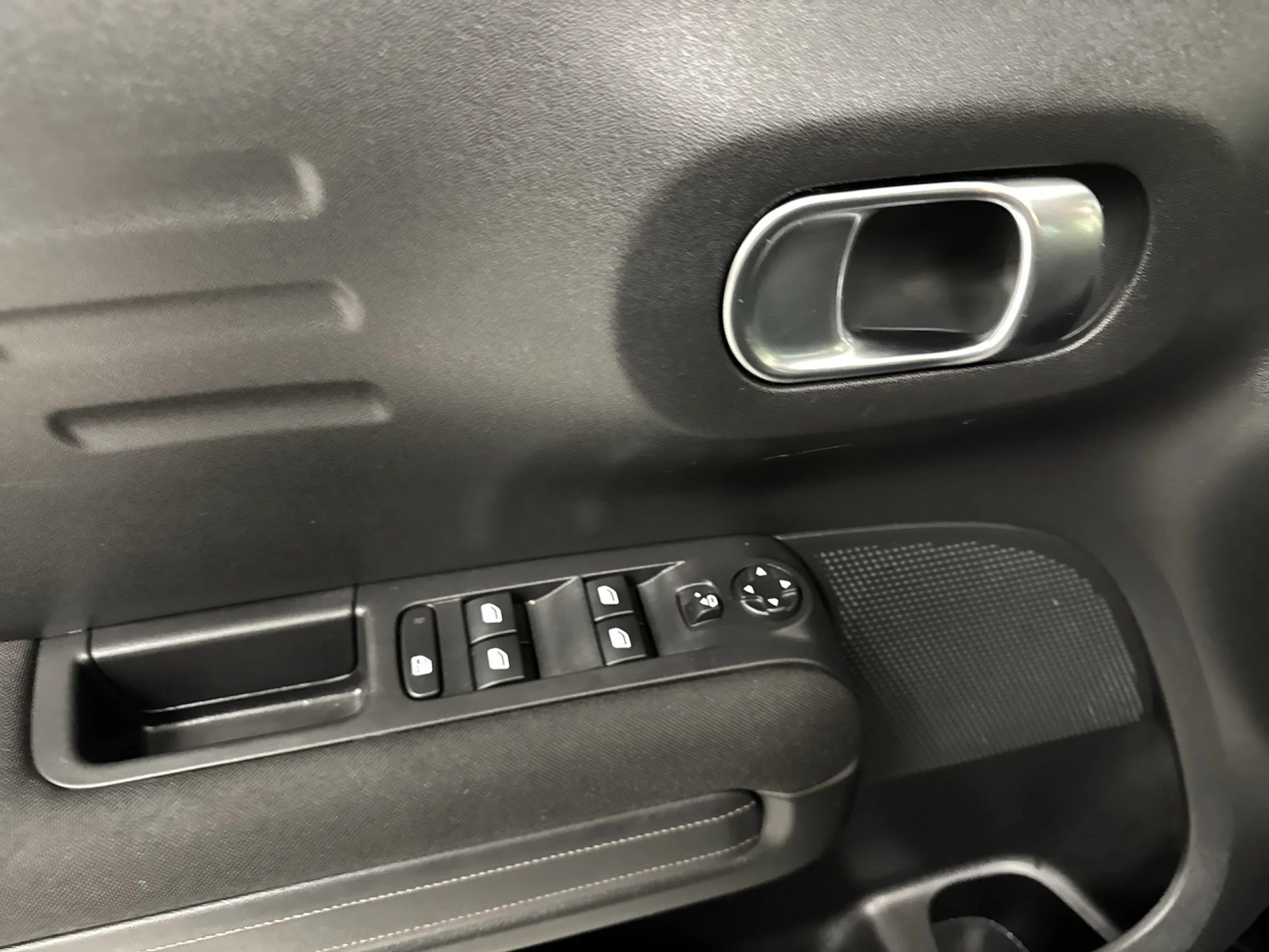 Citroen C3 Aircross PureTech 130 SANDS Shine EAT6 96 kW (131 CV) - Foto 10