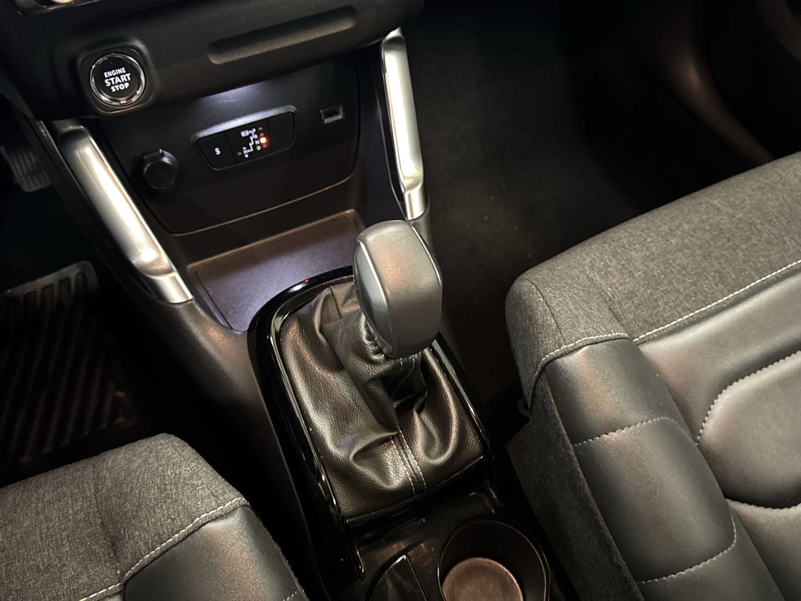 Citroen C3 Aircross PureTech 130 SANDS Shine EAT6 96 kW (131 CV) - Foto 20