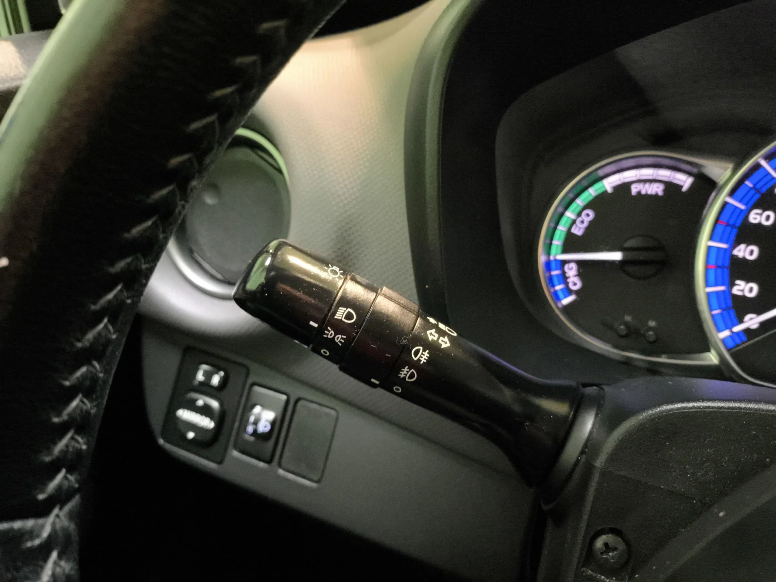 Toyota Yaris 1.5 Hybrid Active 74 kW (100 CV) - Foto 17