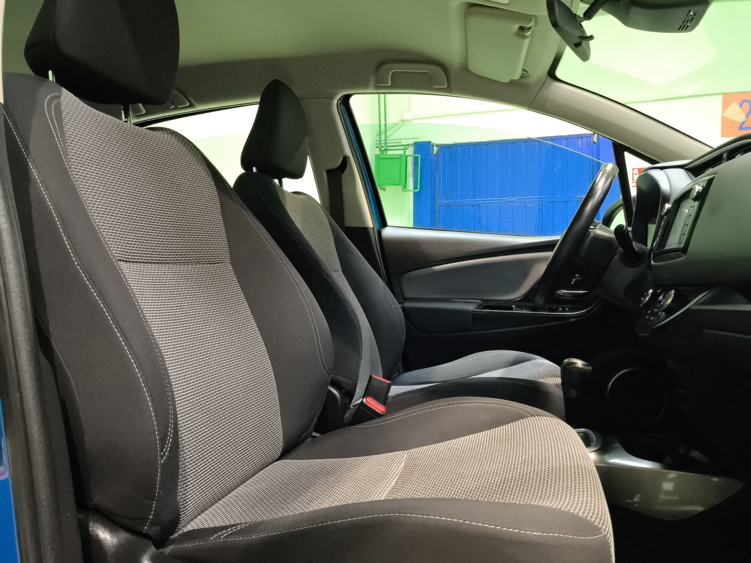 Toyota Yaris 1.5 Hybrid Active 74 kW (100 CV) - Foto 30