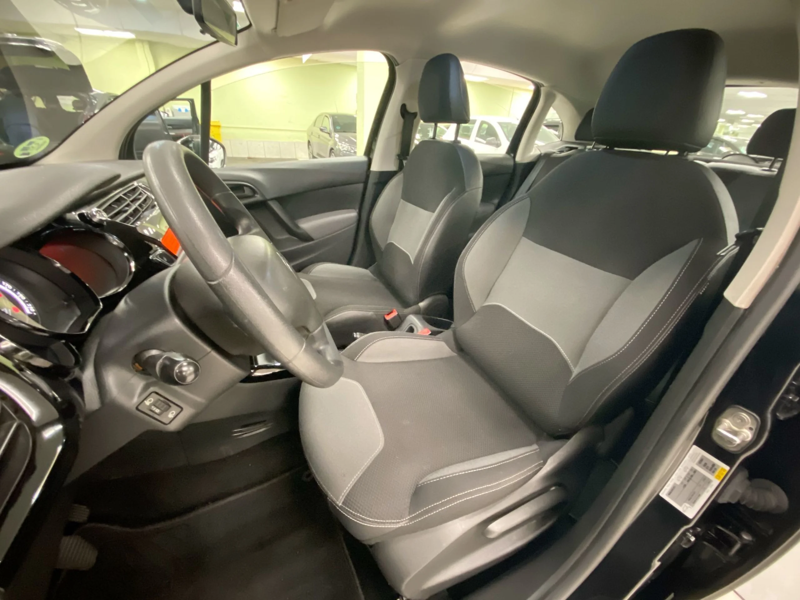 Citroen C3 PureTech 82 Tonic 60 kW (82 CV) - Foto 8