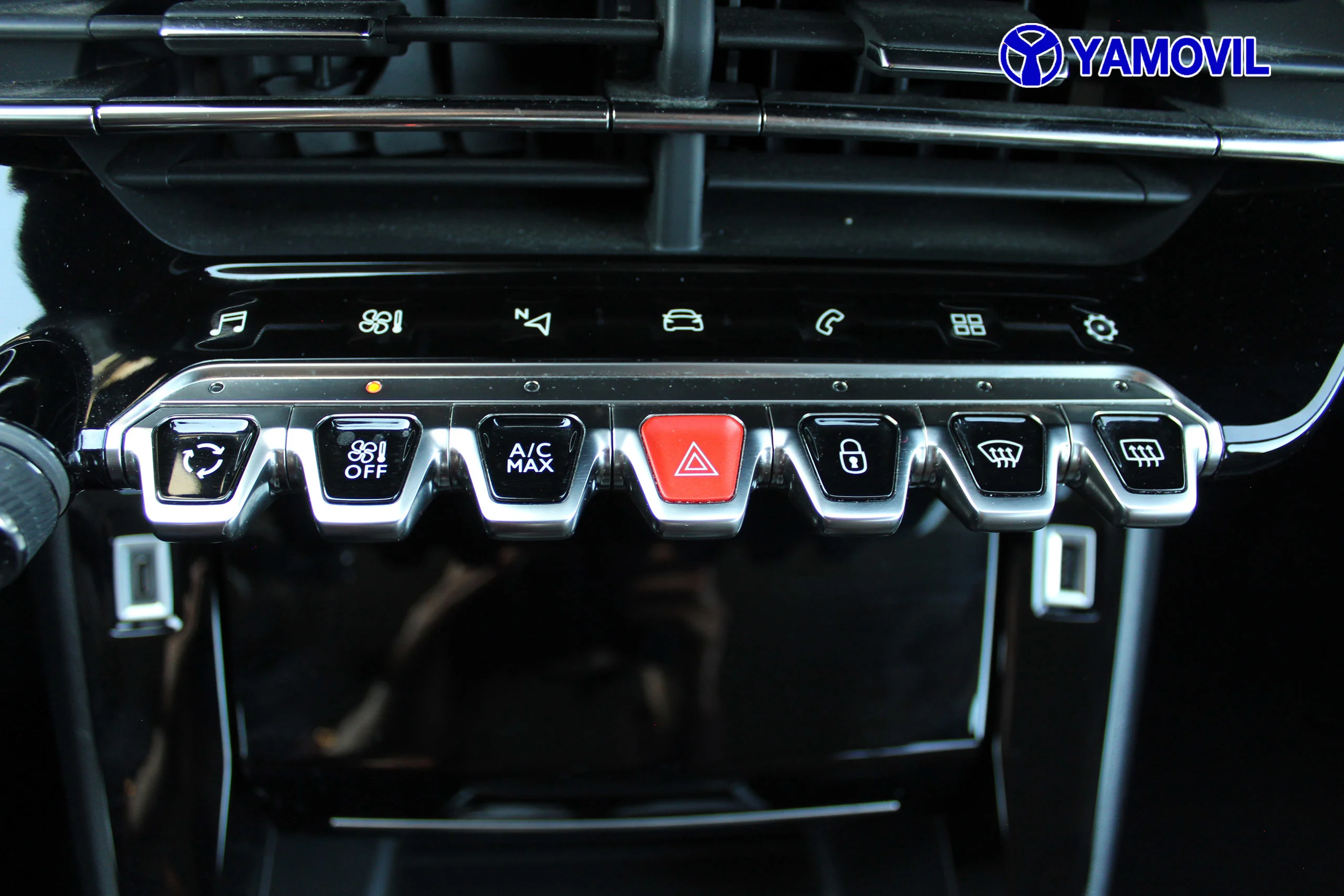 Peugeot 2008 SUV PureTech 130 SANDS Allure Pack 96 kW (130 CV) - Foto 29