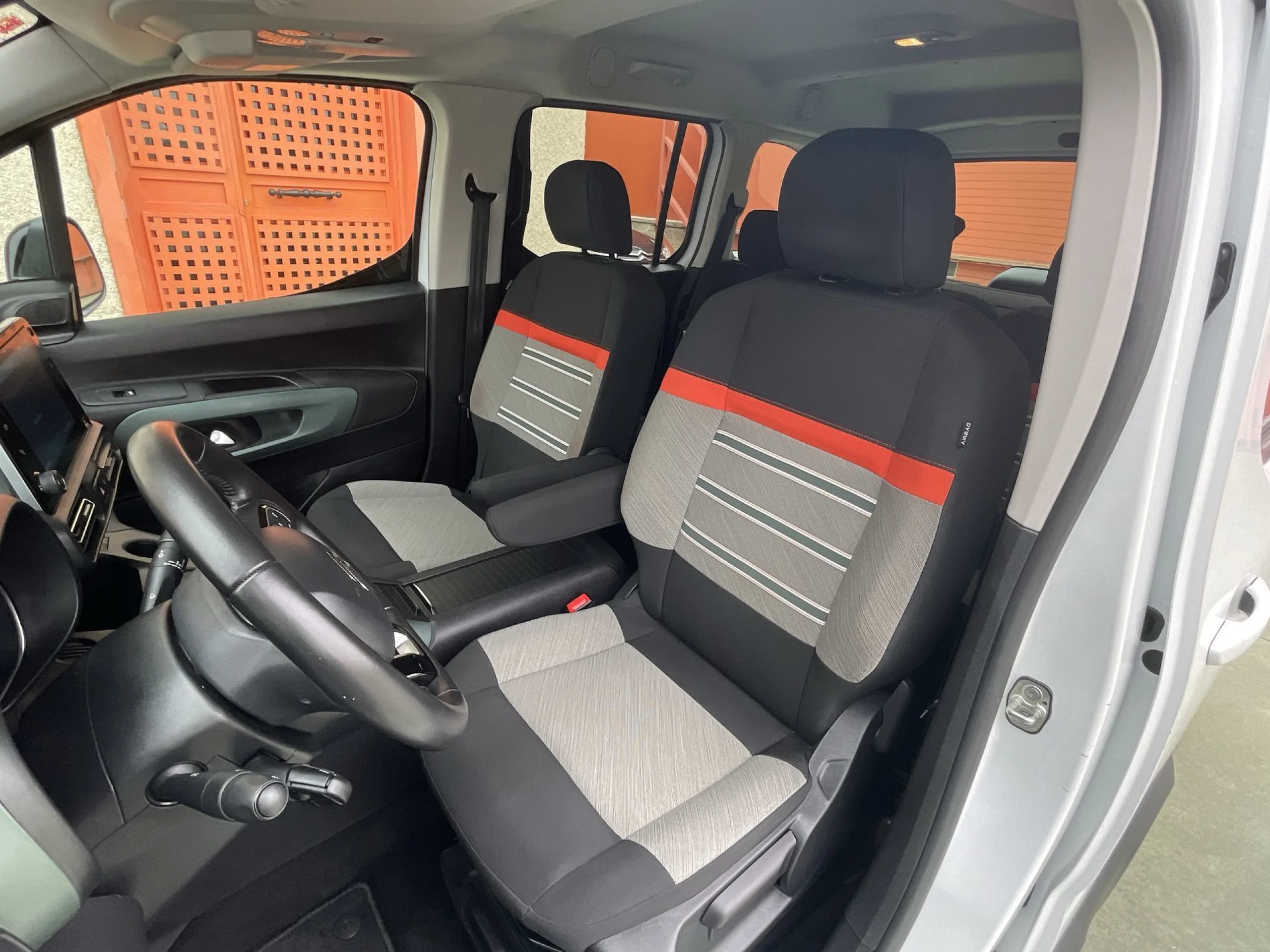 Citroen Berlingo BlueHDi 130 SANDS Talla M Shine 96 kW (130 CV) - Foto 8