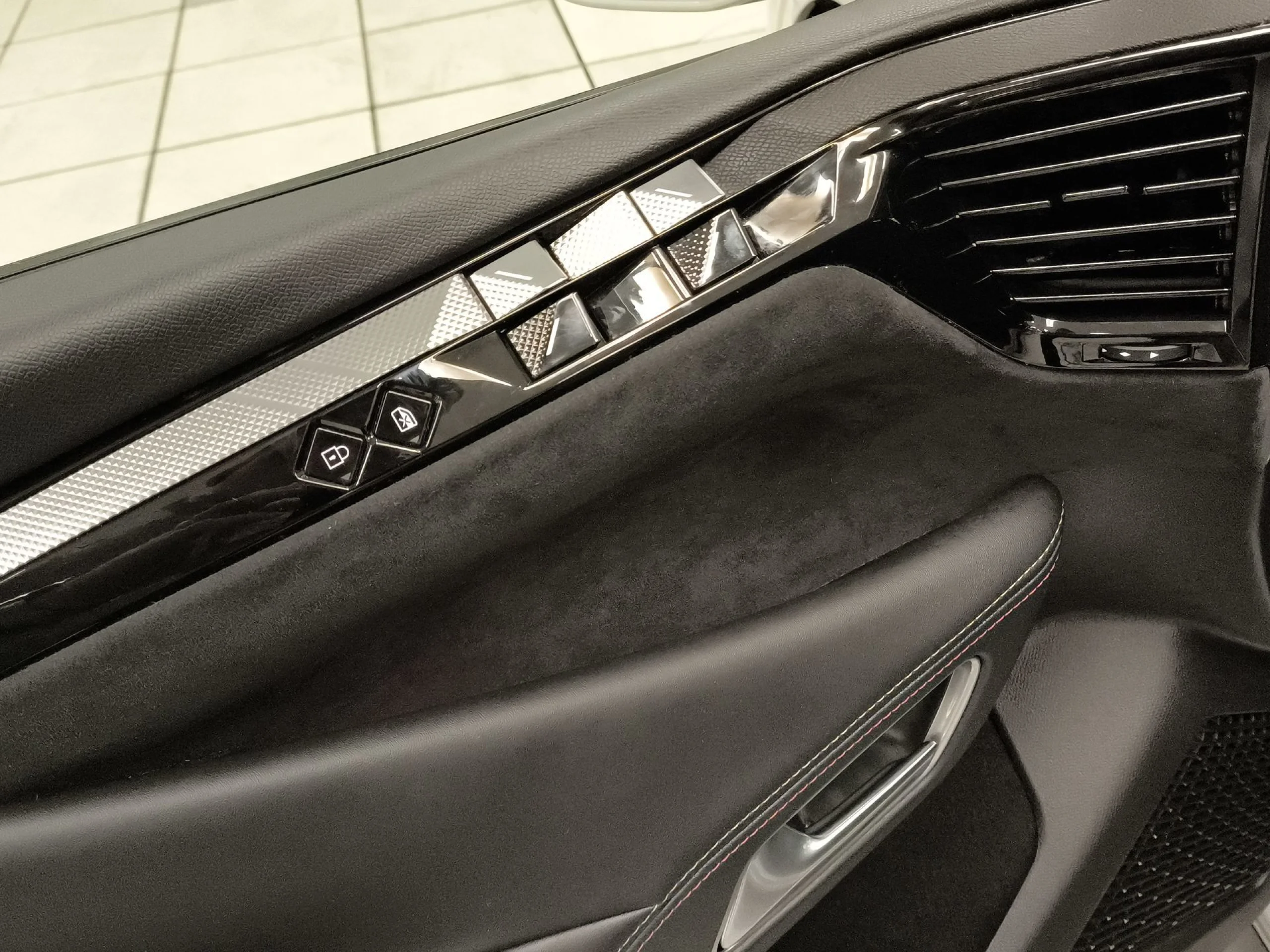 DS Ds4 PureTech 225 Performance Line + Auto 165 kW (225 CV) - Foto 10