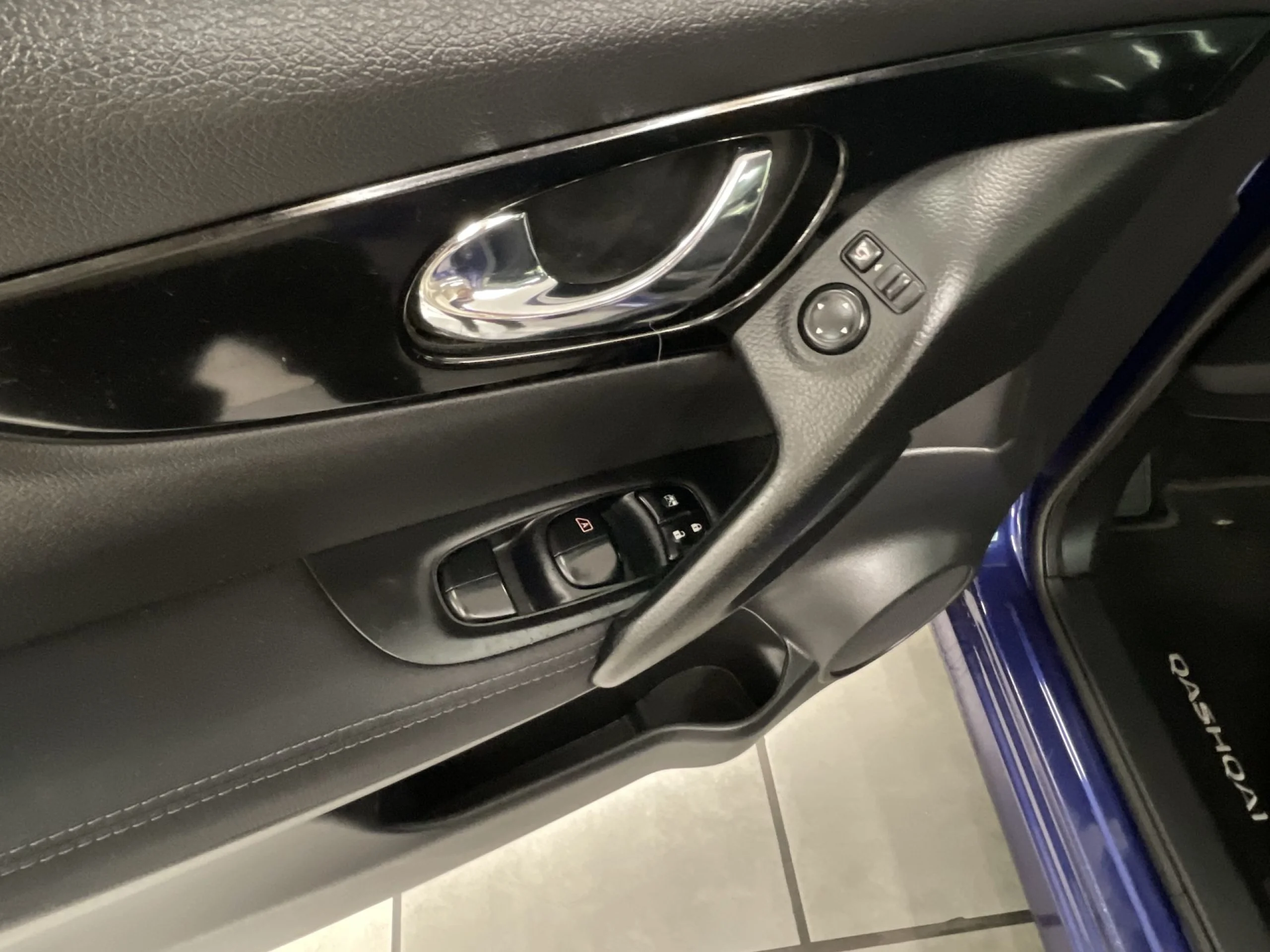 Nissan Qashqai 1.2 DIG-T SANDS N-TEC 4x2 85 kW (115 CV) - Foto 9