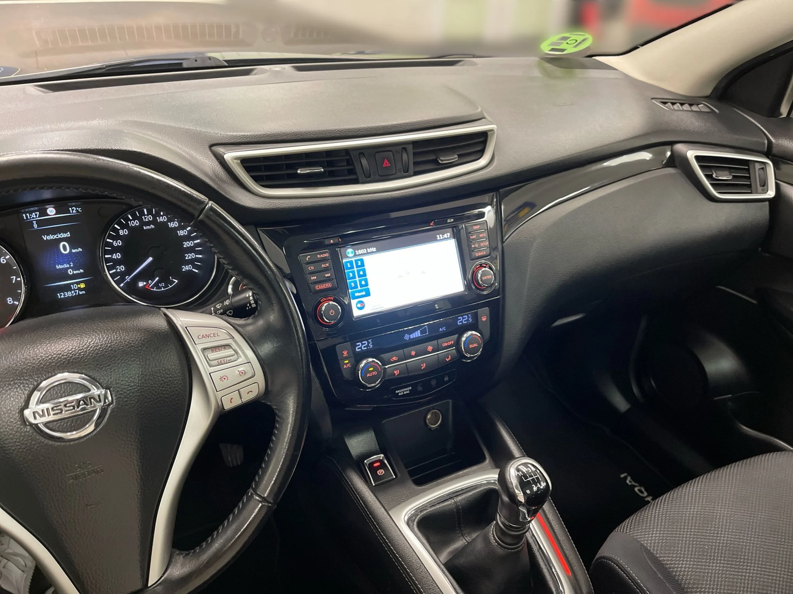 Nissan Qashqai 1.2 DIG-T SANDS N-TEC 4x2 85 kW (115 CV) - Foto 17