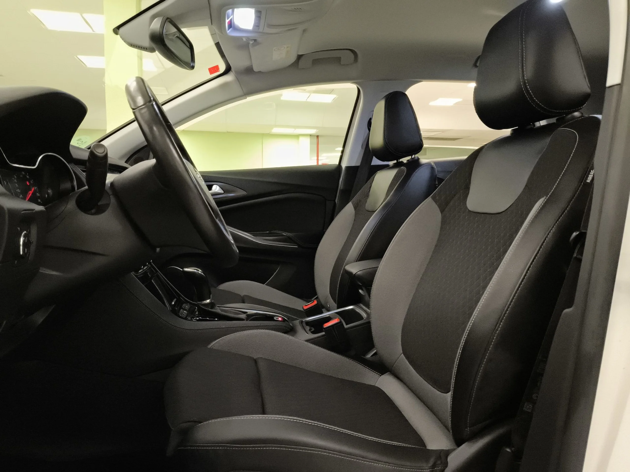 Opel Grandland X 1.2 Turbo Ultimate Auto 96 kW (130 CV) - Foto 8