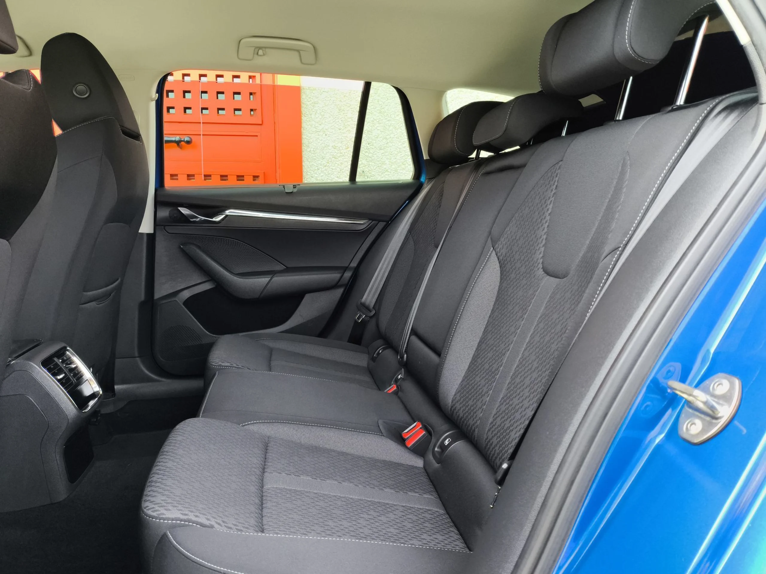 Skoda Octavia combi 1.5 TSI m-HEV Style 110 kW (150 CV) DSG - Foto 30
