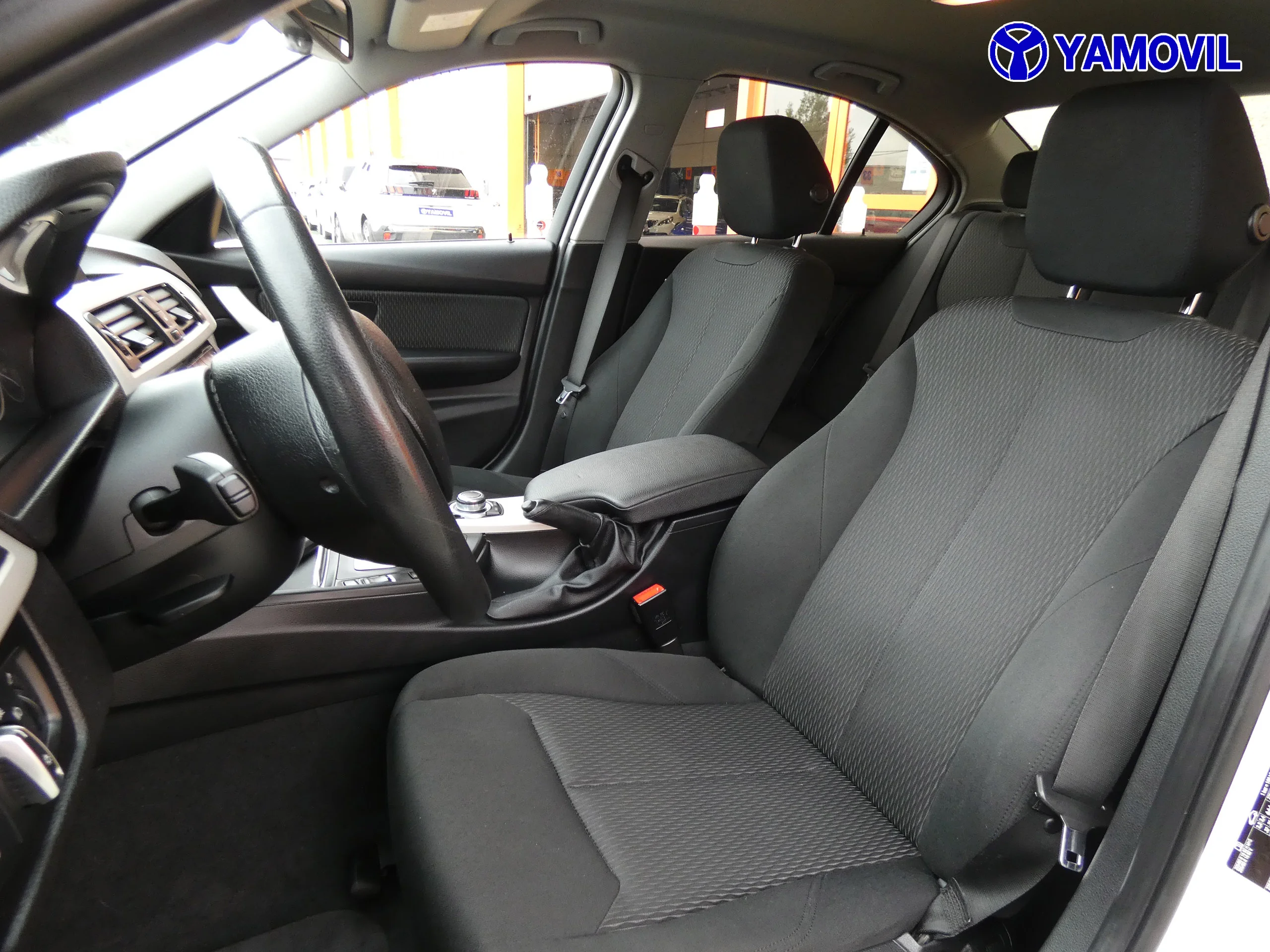BMW 318 318D 4P - Foto 9