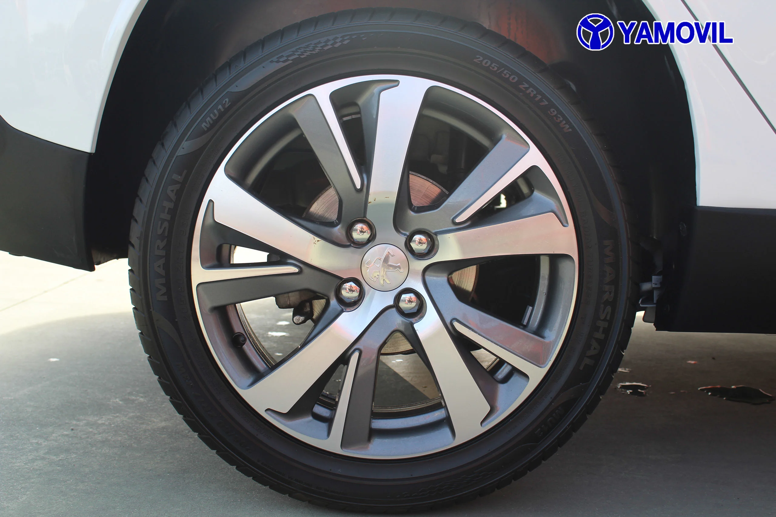 Peugeot 2008 SUV BlueHDi 100 Allure 74 kW (100 CV) - Foto 10