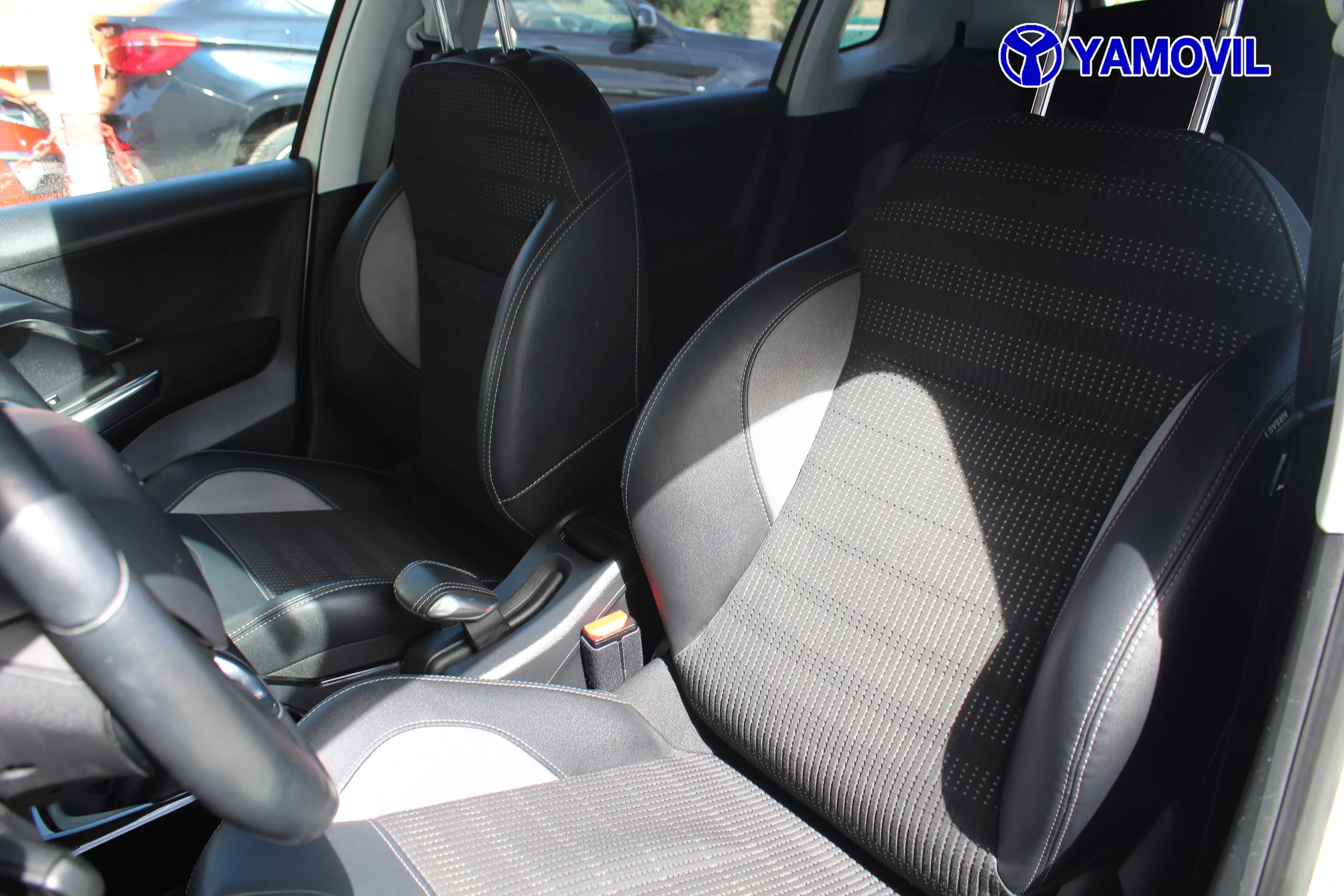Peugeot 2008 SUV BlueHDi 100 Allure 74 kW (100 CV) - Foto 13