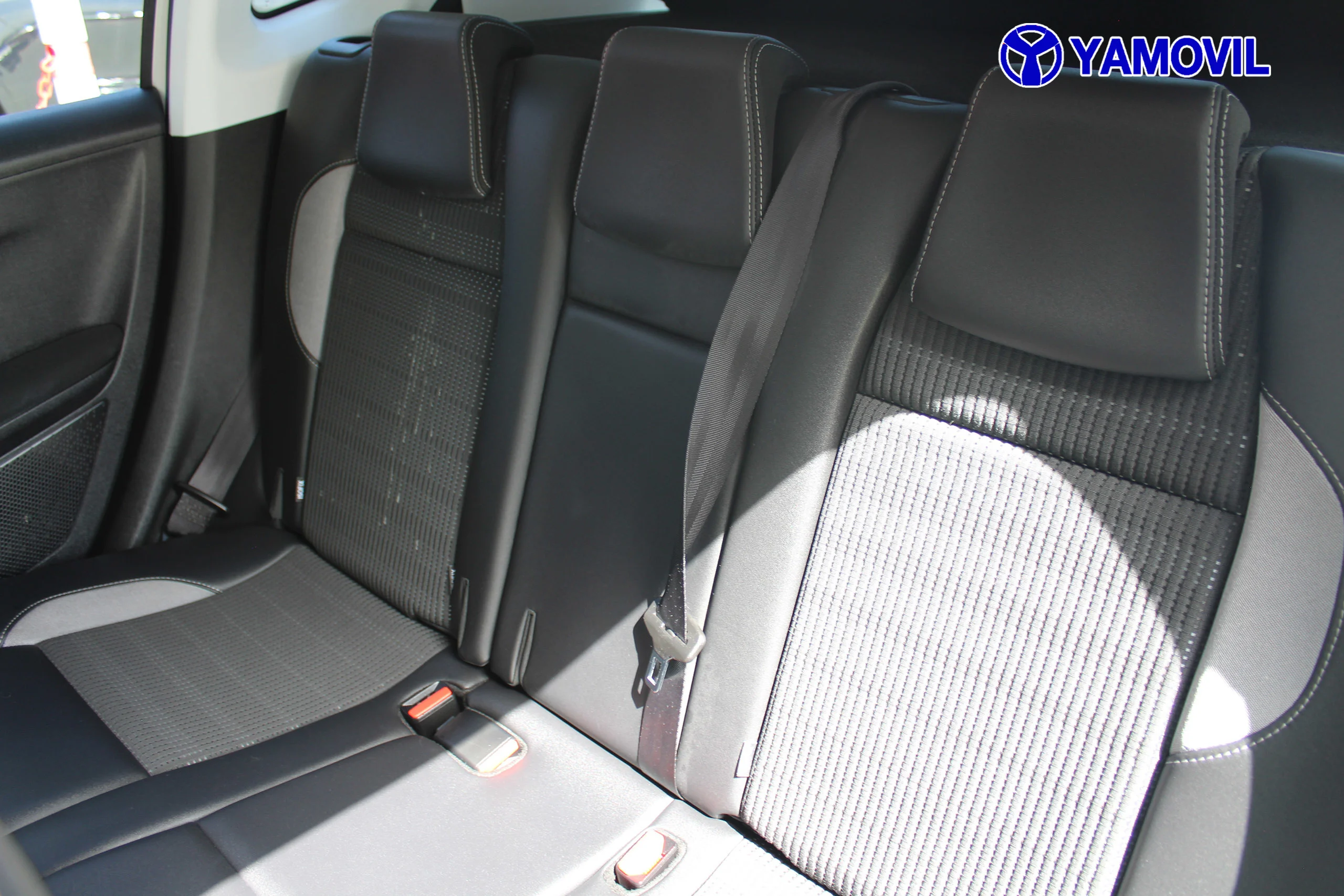 Peugeot 2008 SUV BlueHDi 100 Allure 74 kW (100 CV) - Foto 14