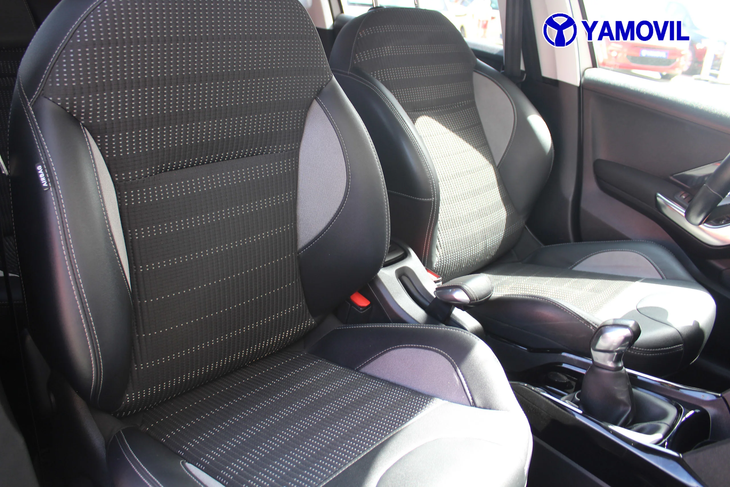 Peugeot 2008 SUV BlueHDi 100 Allure 74 kW (100 CV) - Foto 15