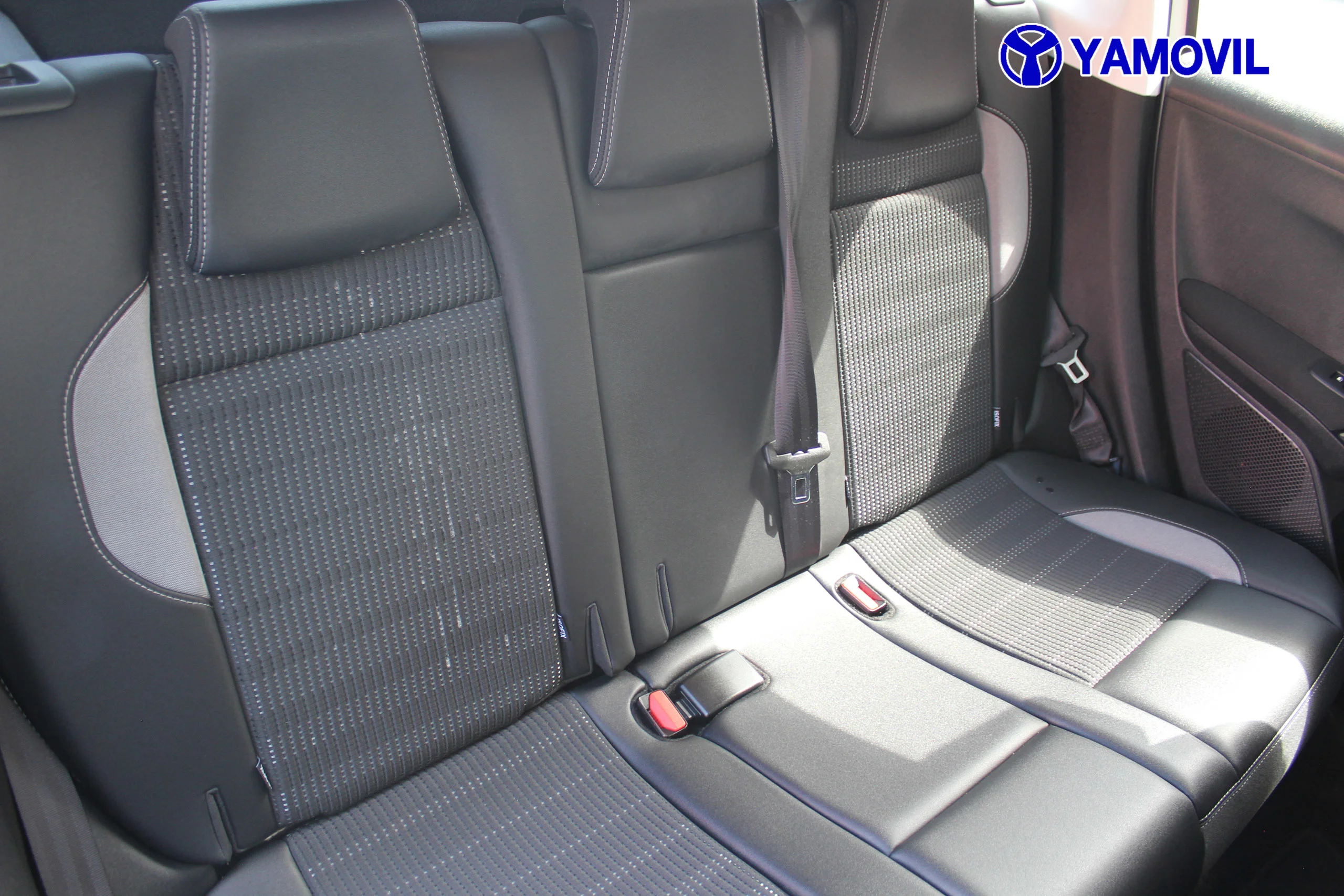 Peugeot 2008 SUV BlueHDi 100 Allure 74 kW (100 CV) - Foto 16