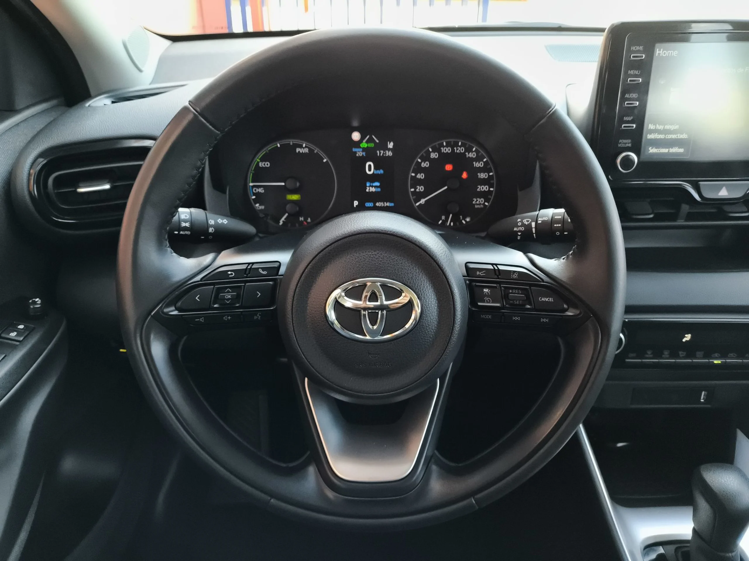 Toyota Yaris 120H Active Tech 85 kW (116 CV) - Foto 11
