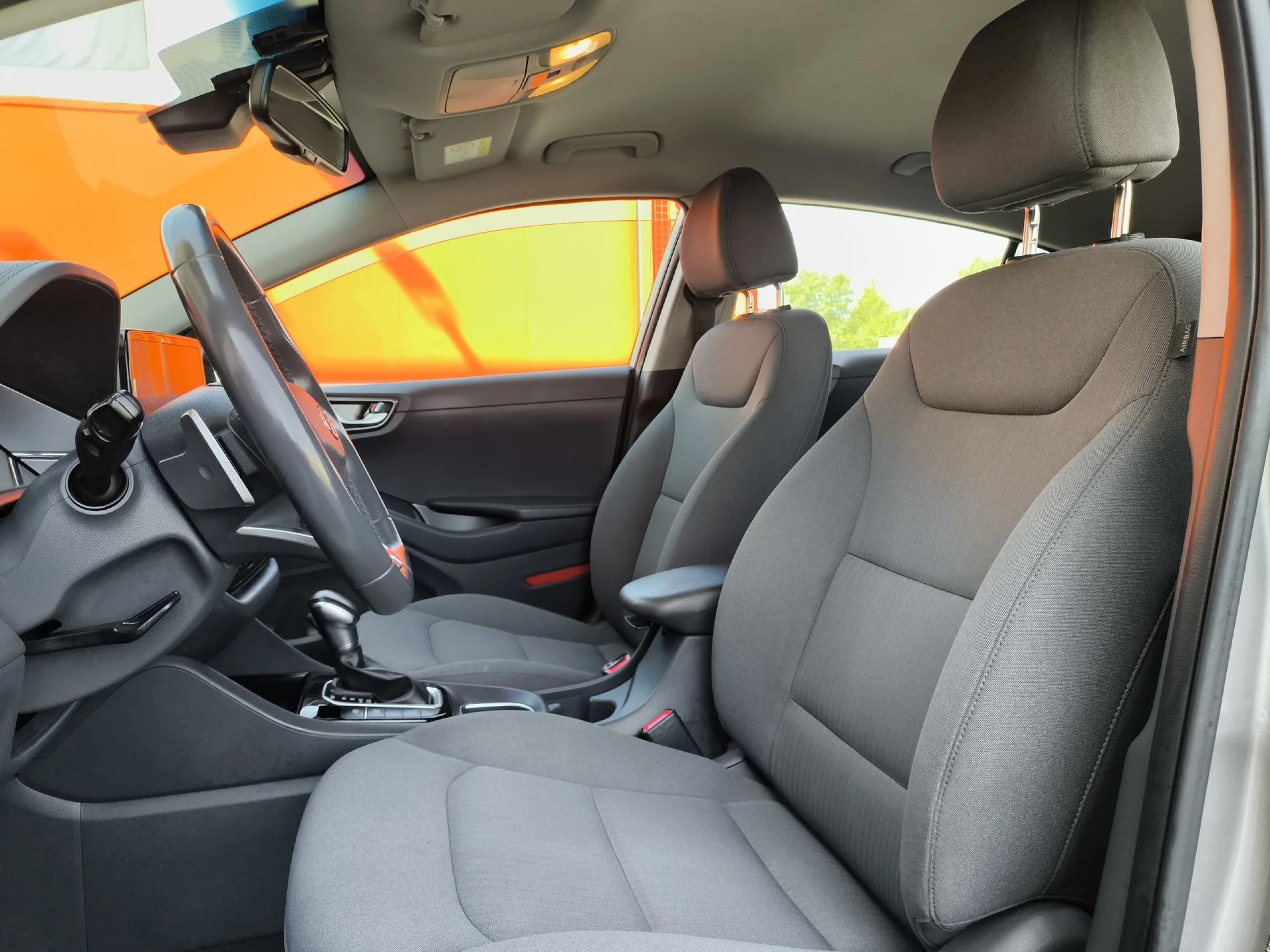 Hyundai IONIQ 1.6 GDI PHEV Tecno DCT 104 kW (141 CV) - Foto 8