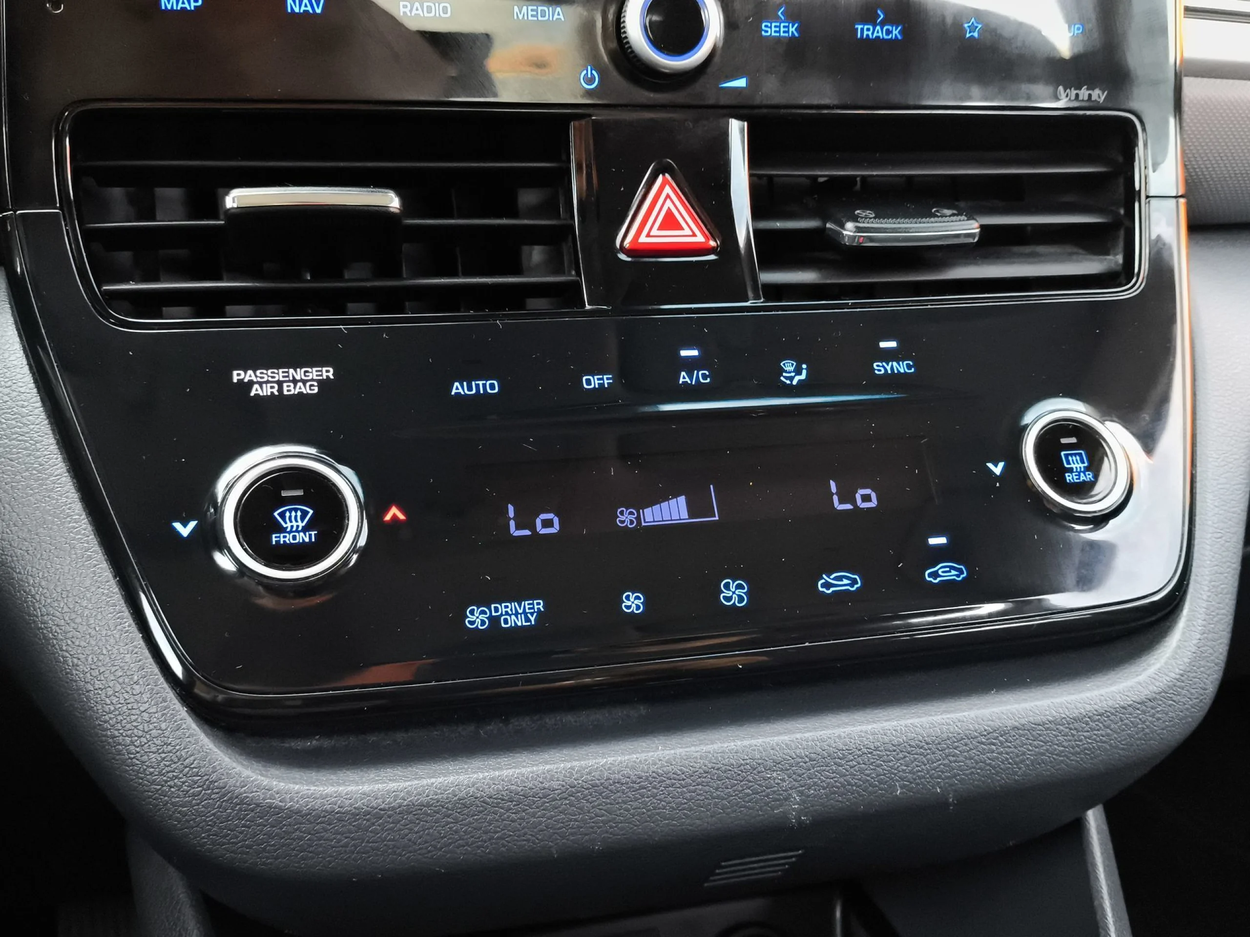 Hyundai IONIQ 1.6 GDI PHEV Tecno DCT 104 kW (141 CV) - Foto 23