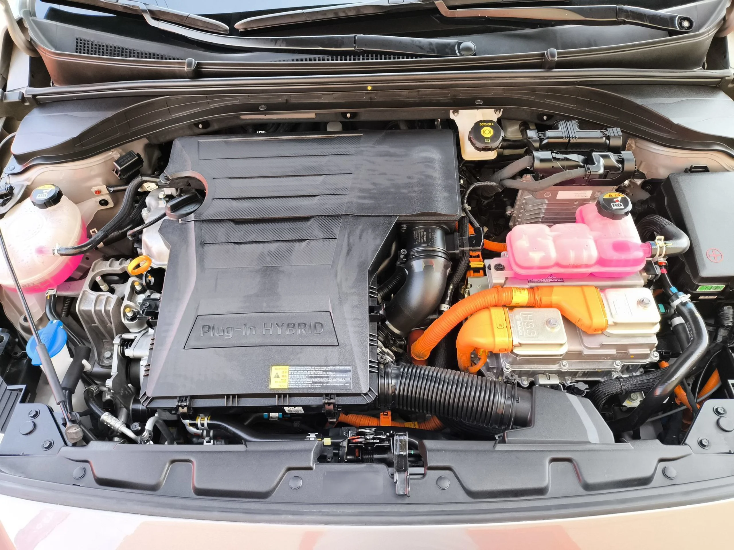 Hyundai IONIQ 1.6 GDI PHEV Tecno DCT 104 kW (141 CV) - Foto 31