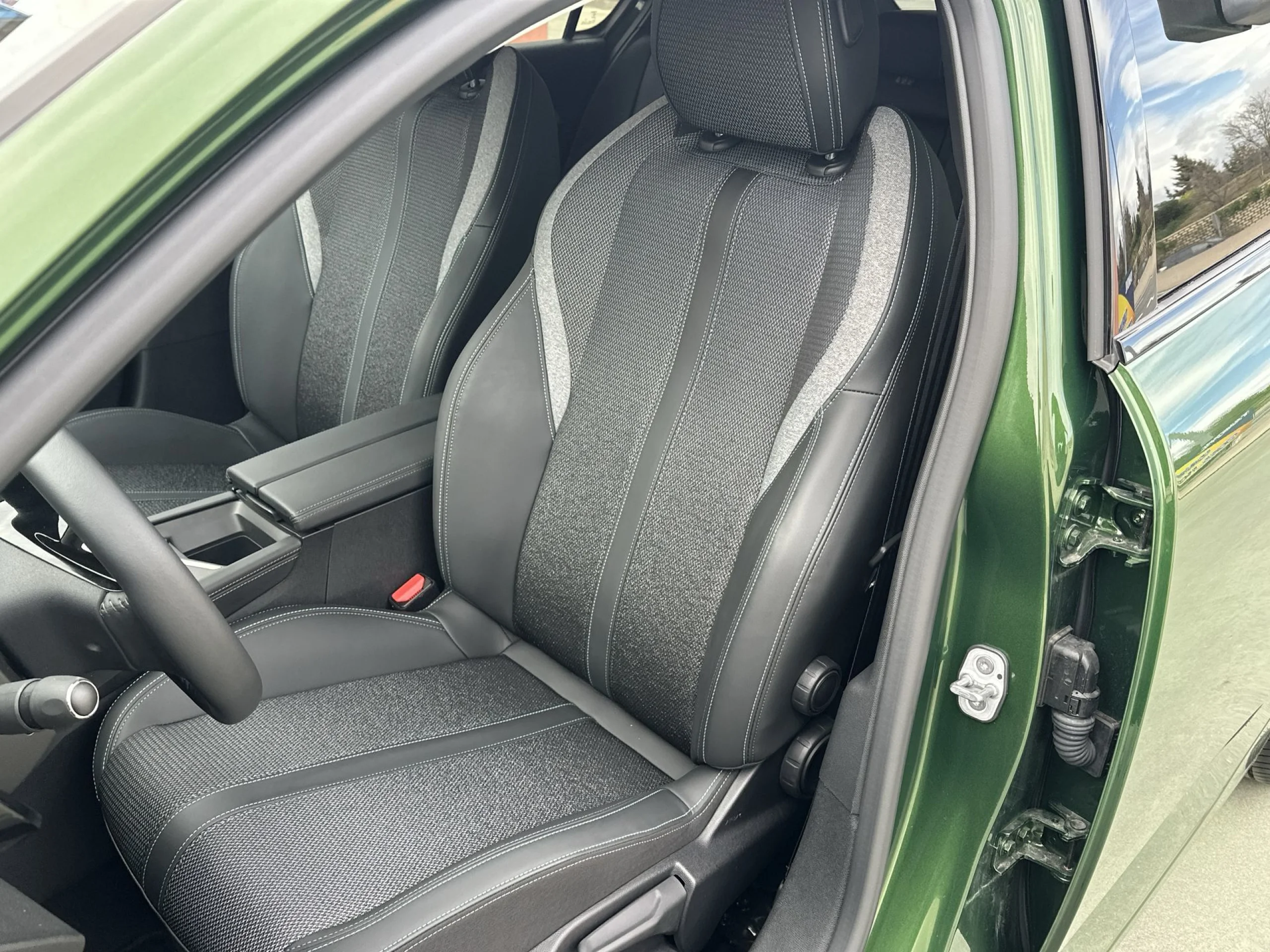 Peugeot 308 308 5P ALLURE PACK 130CV MANUAL 6V ( NUEVO MODELO) - Foto 8