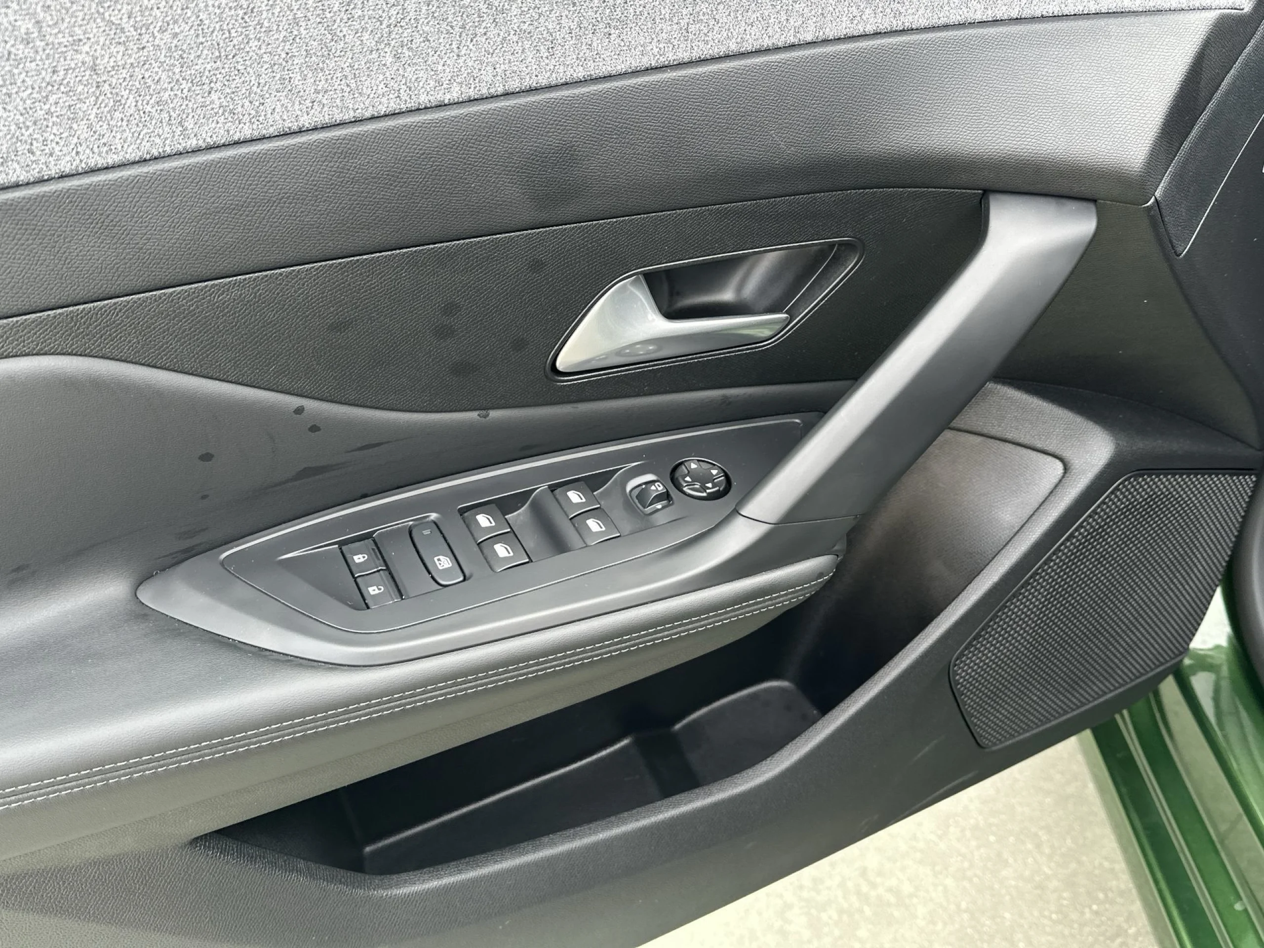 Peugeot 308 308 5P ALLURE PACK 130CV MANUAL 6V ( NUEVO MODELO) - Foto 9