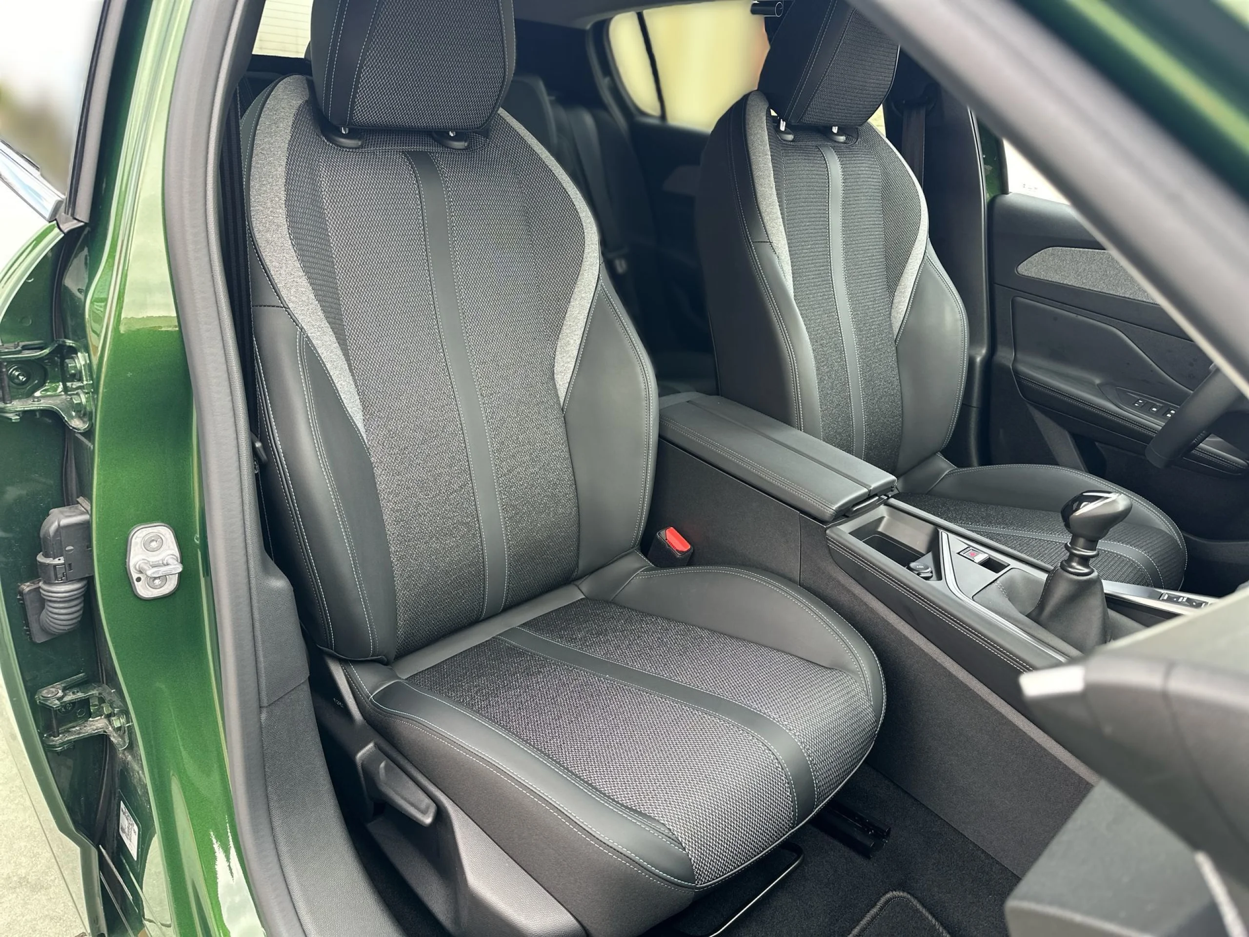 Peugeot 308 308 5P ALLURE PACK 130CV MANUAL 6V ( NUEVO MODELO) - Foto 19