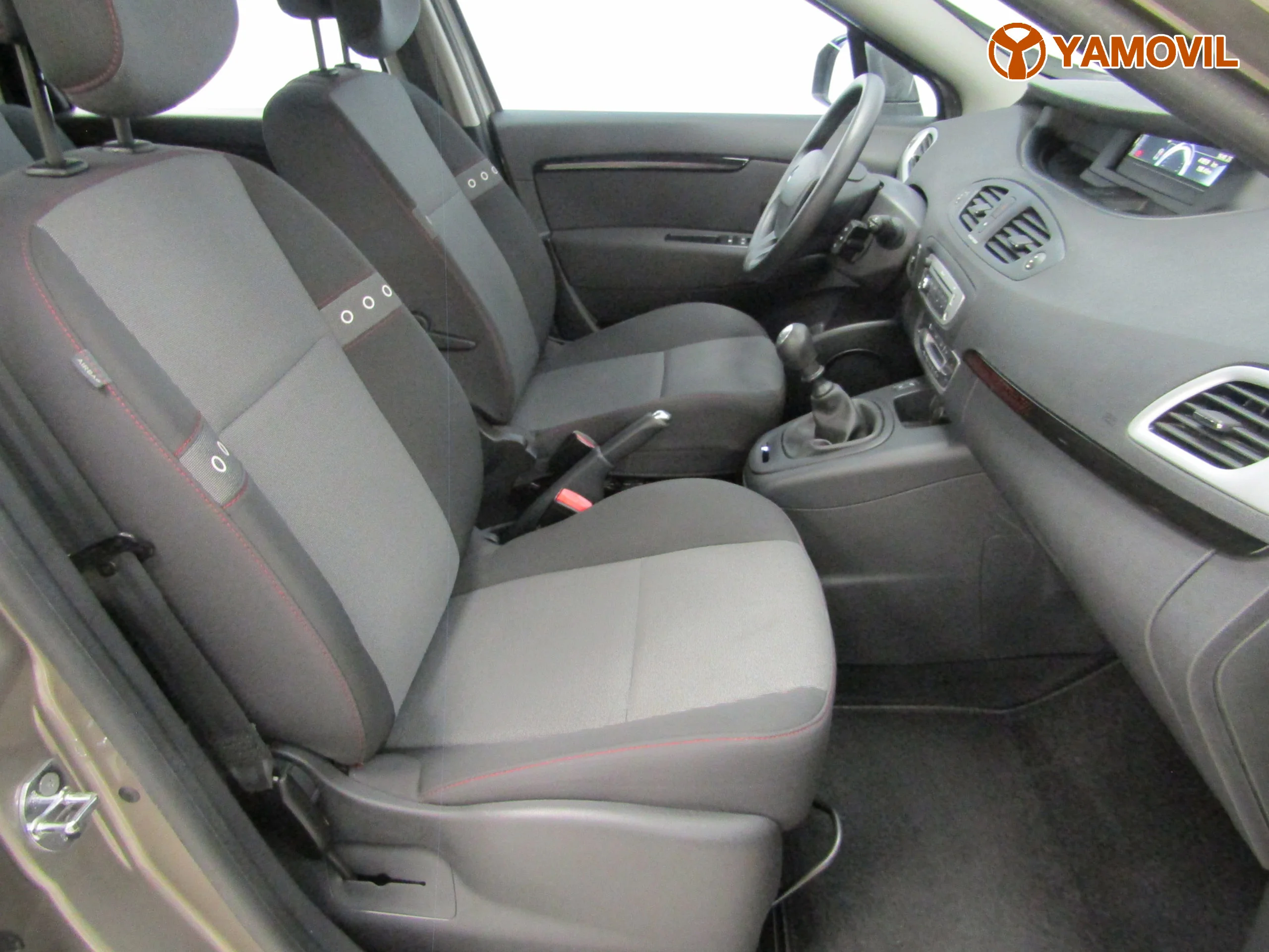 Renault Scenic  1.2 TCE 115CV DYNAMIQUE ENERGY - Foto 13