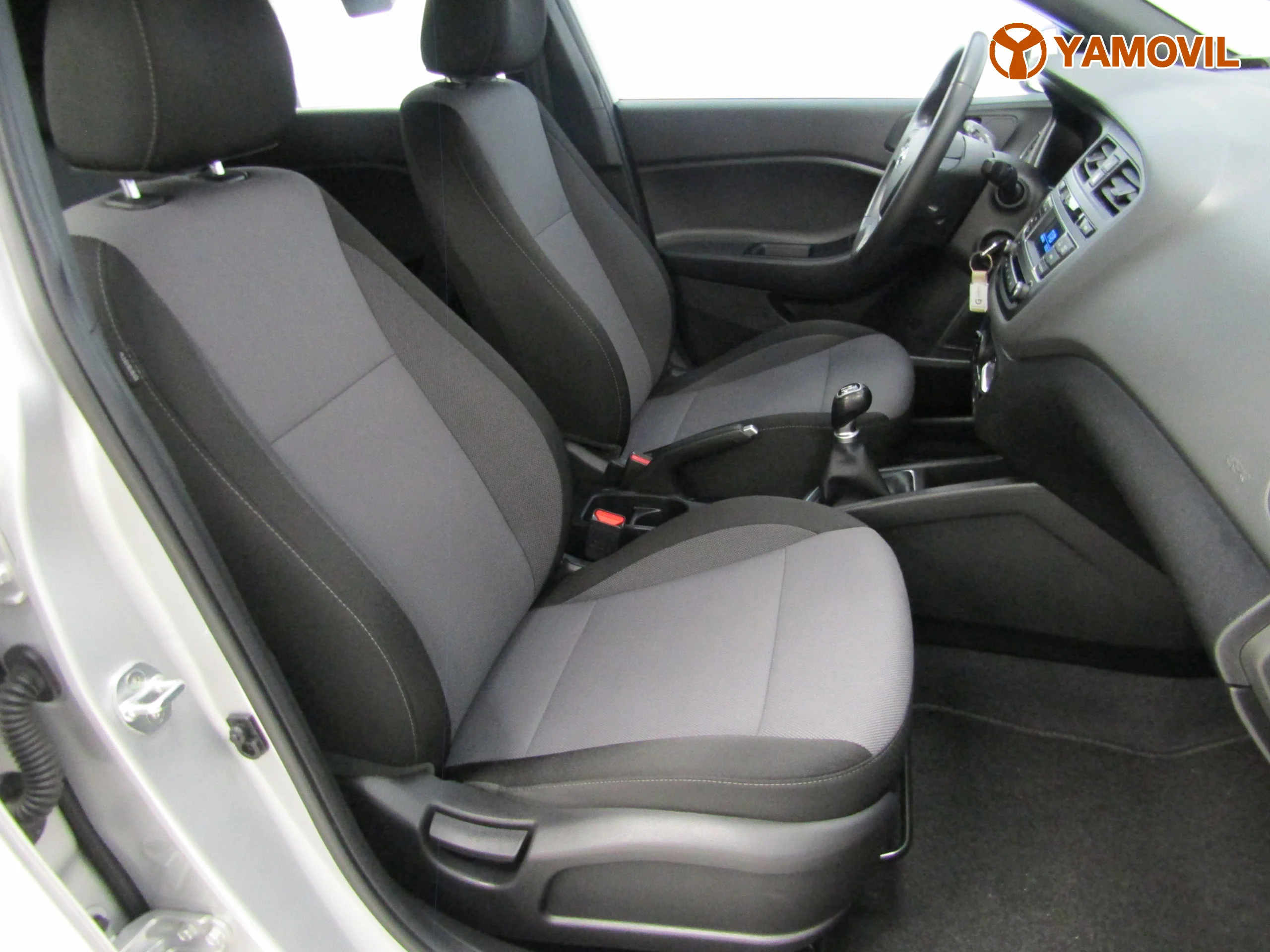 Hyundai I20 1.2 MPI 25 ANIVERSARIO - Foto 15