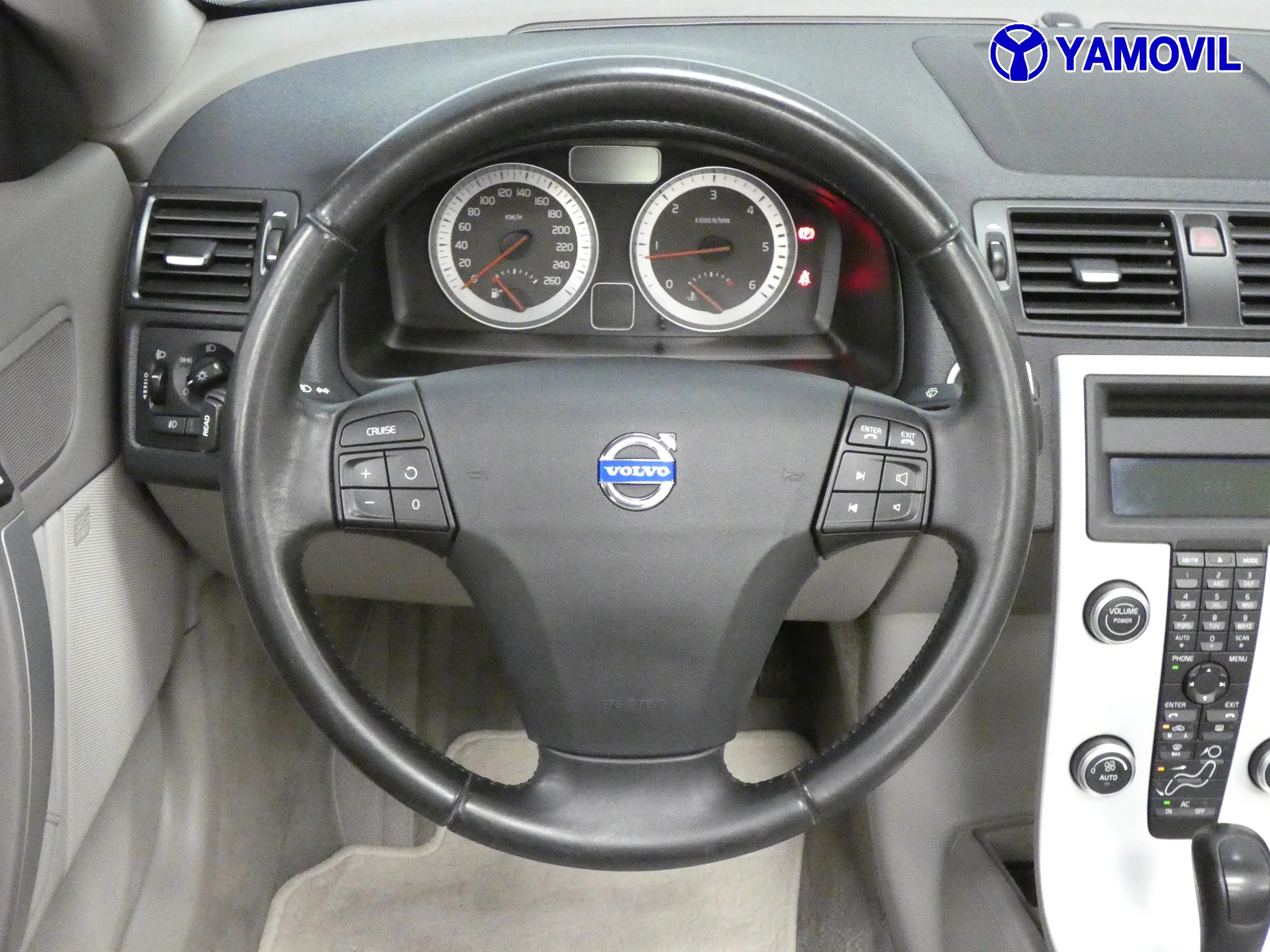 Volvo C70 2.0 D3 MOMENTUM AUTO - Foto 22