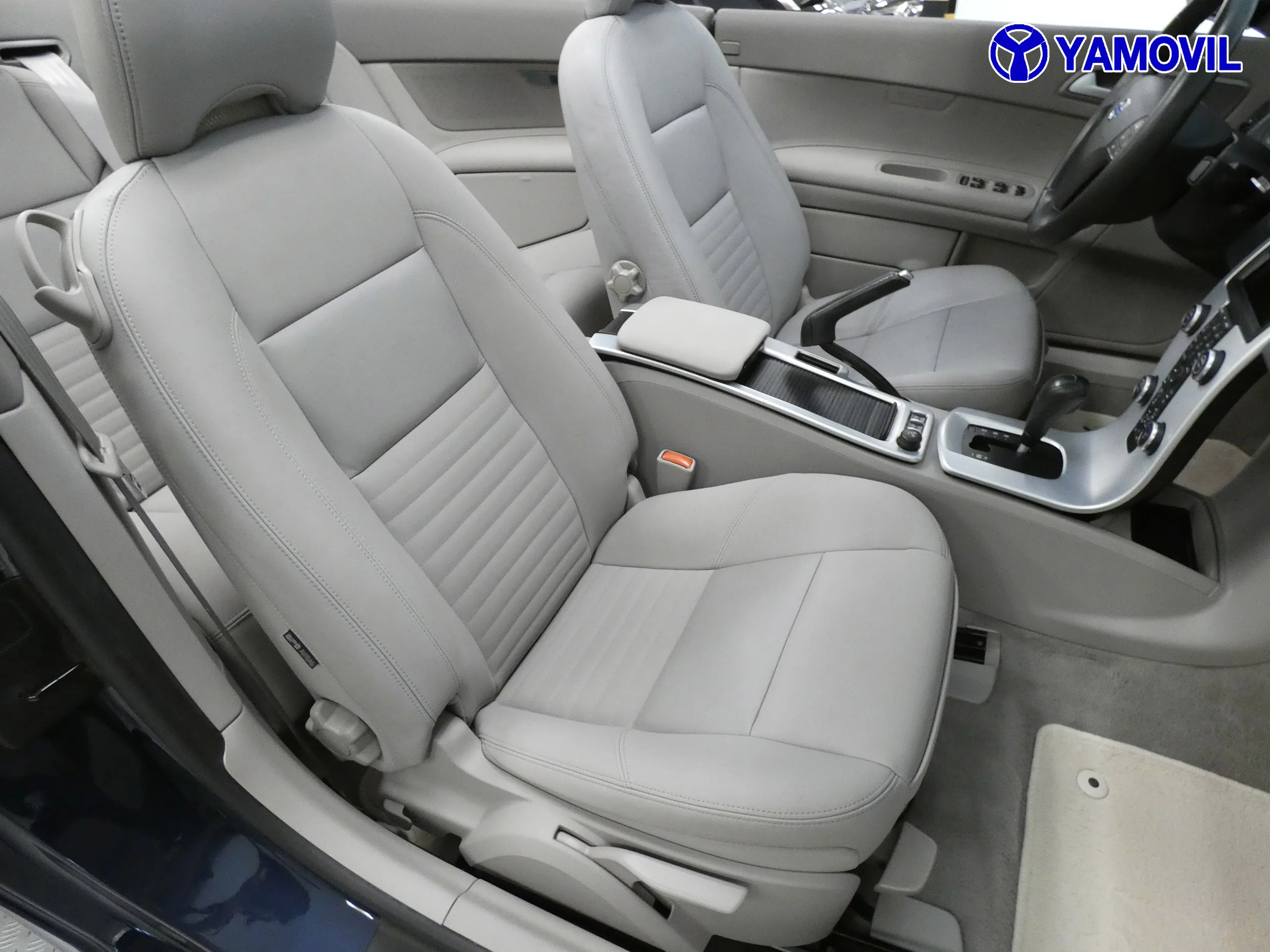 Volvo C70 2.0 D3 MOMENTUM AUTO - Foto 19